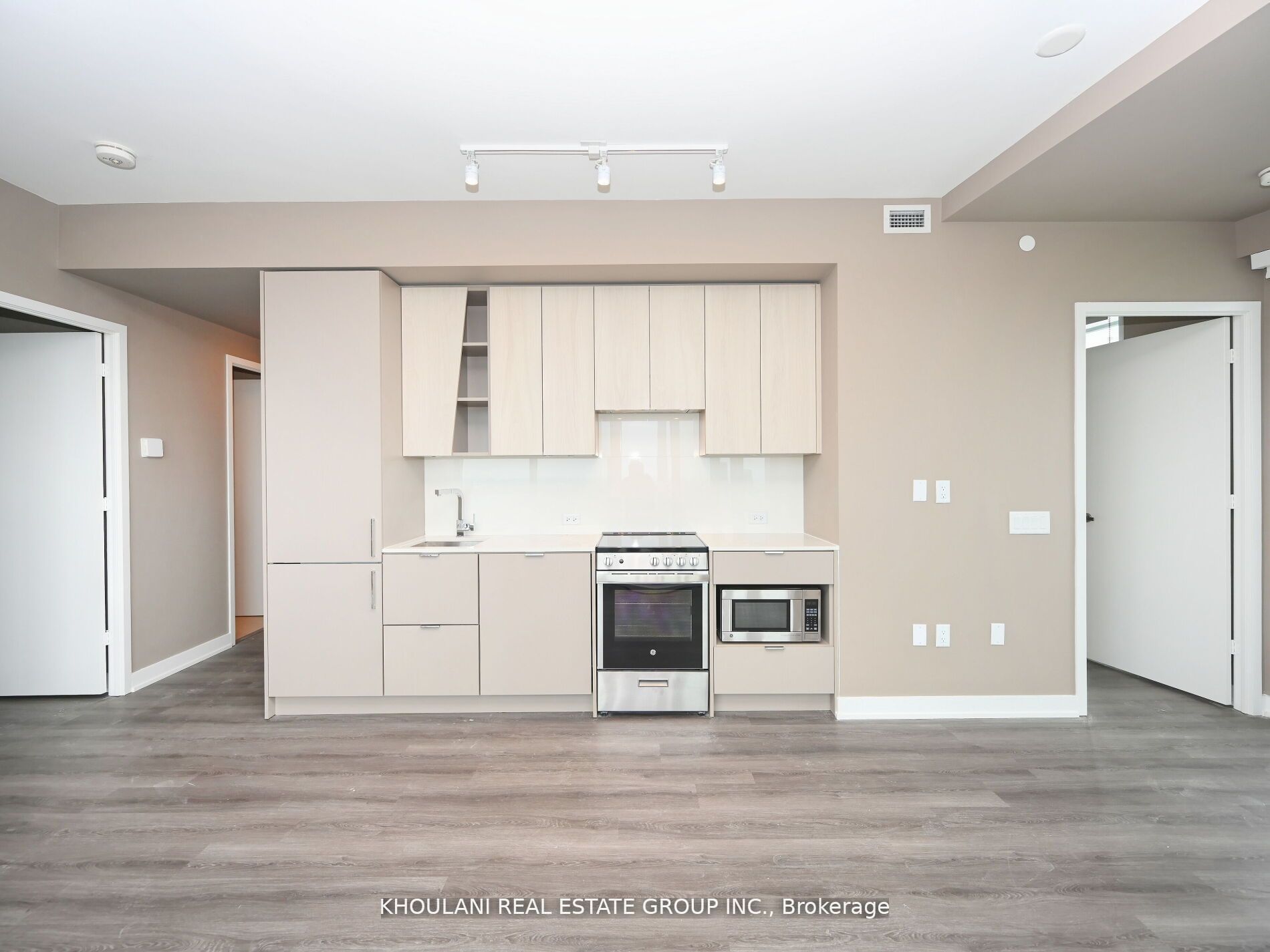 MLS #W12402625 image #9