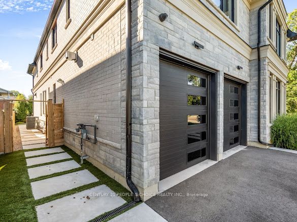 MLS #W12402646 image #1