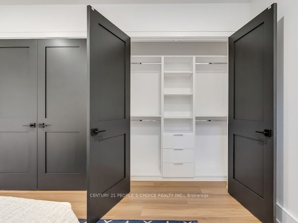 MLS #W12402646 image #13