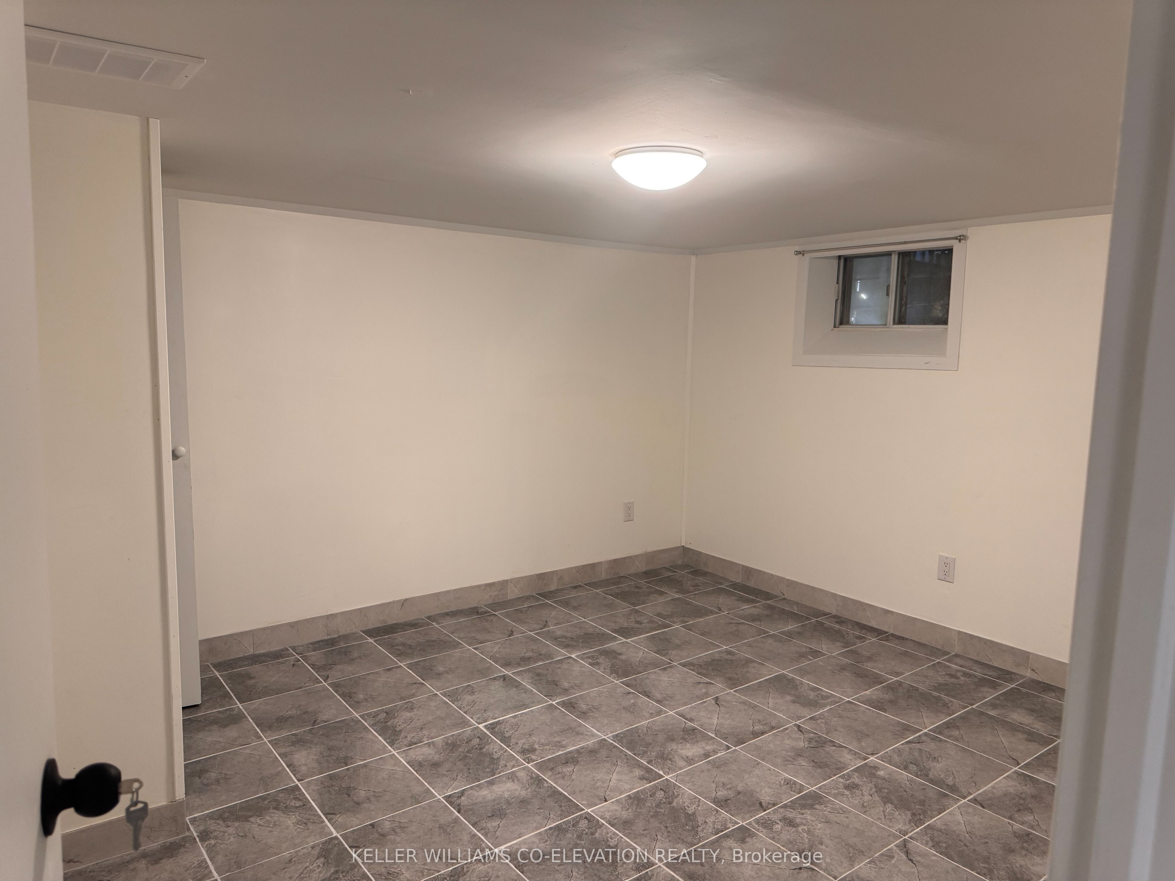 MLS #W12402661 image #3