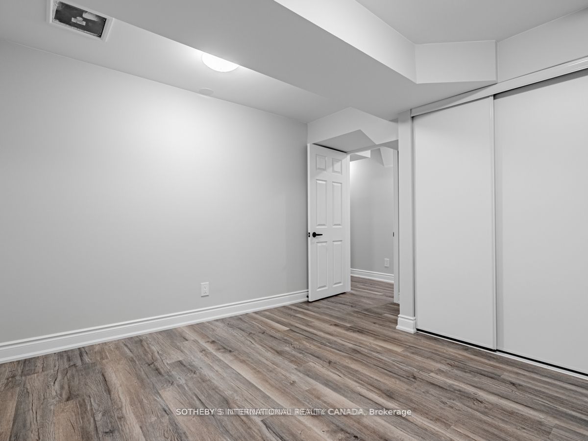 MLS #W12402667 image #15