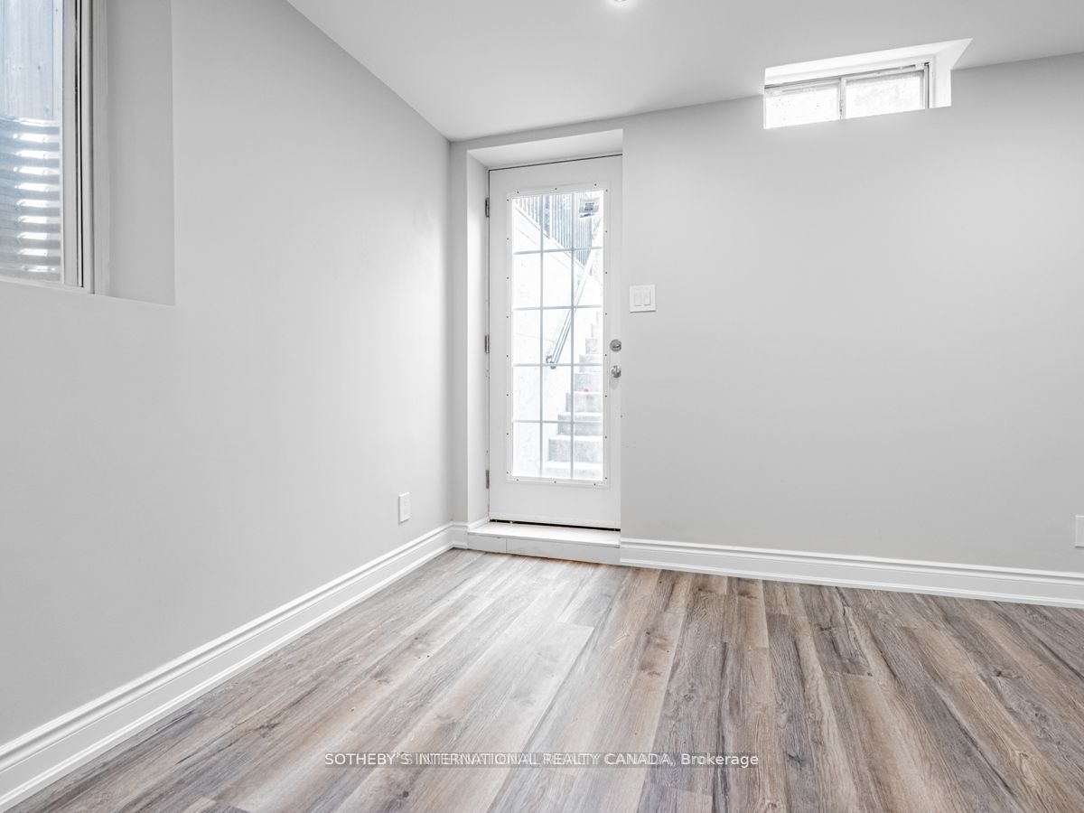 MLS #W12402667 image #3