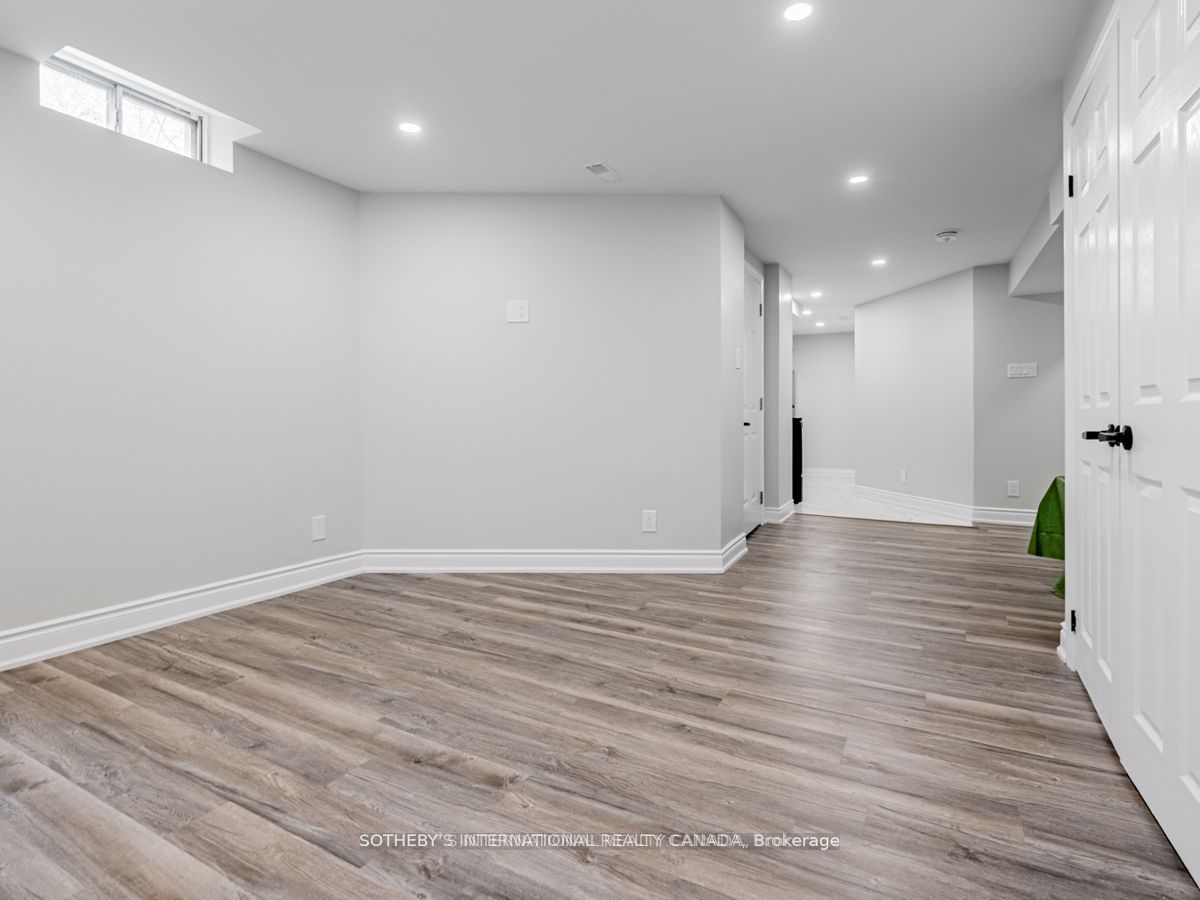 MLS #W12402667 image #5