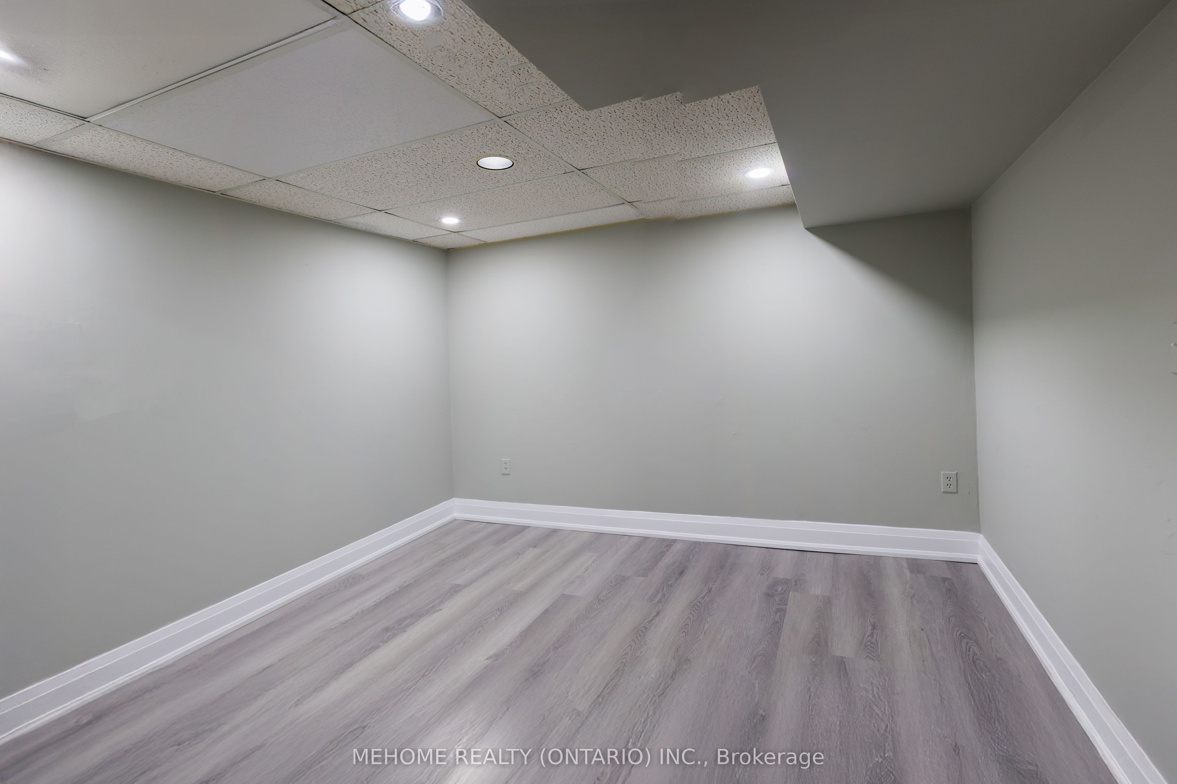 MLS #W12402682 image #5