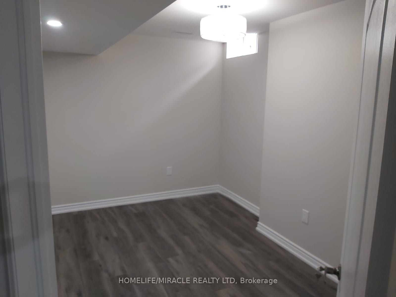 MLS #W12402713 image #4