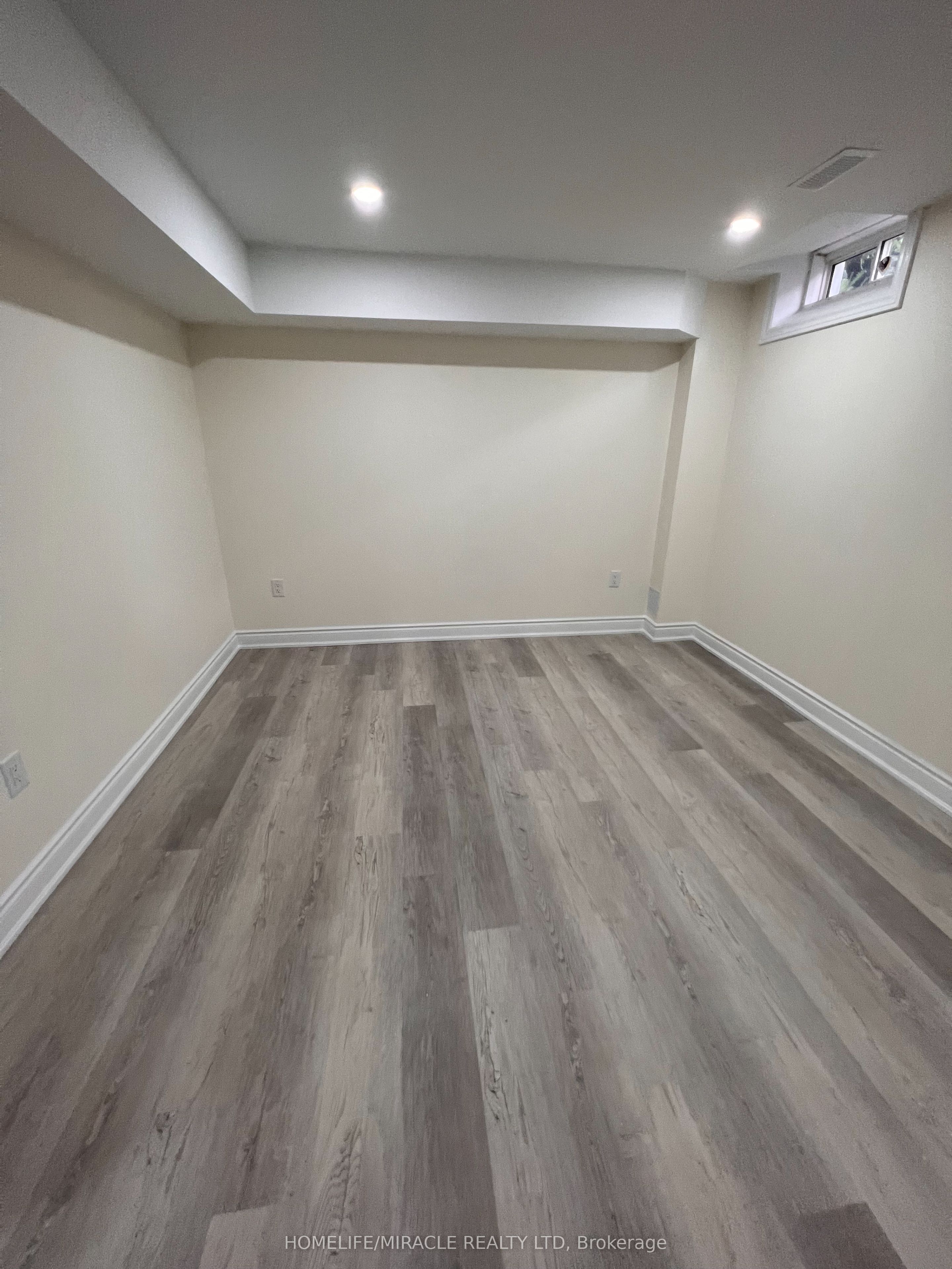 MLS #W12402884 image #2