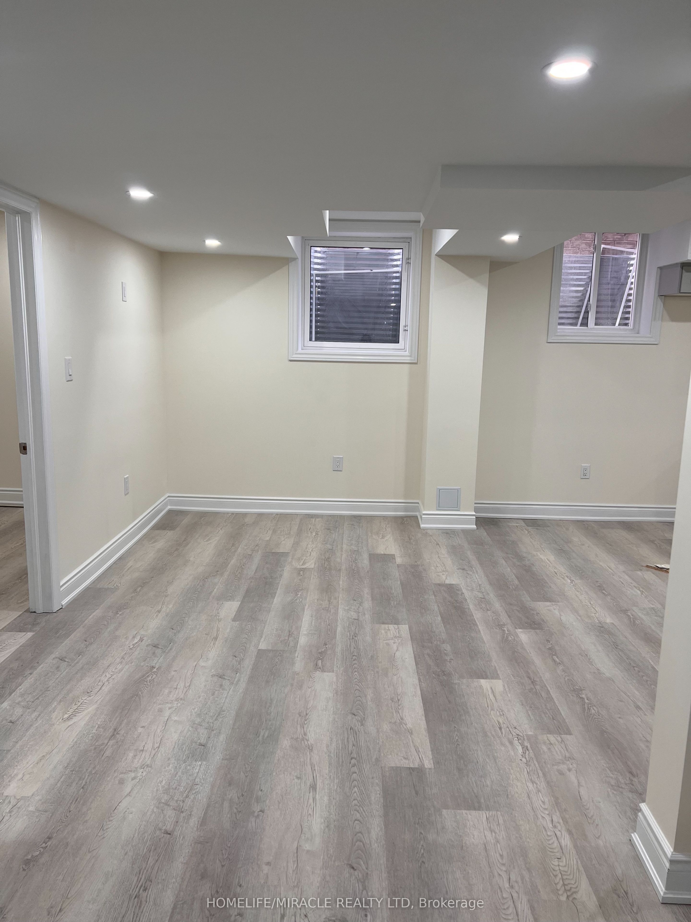 MLS #W12402884 image #3