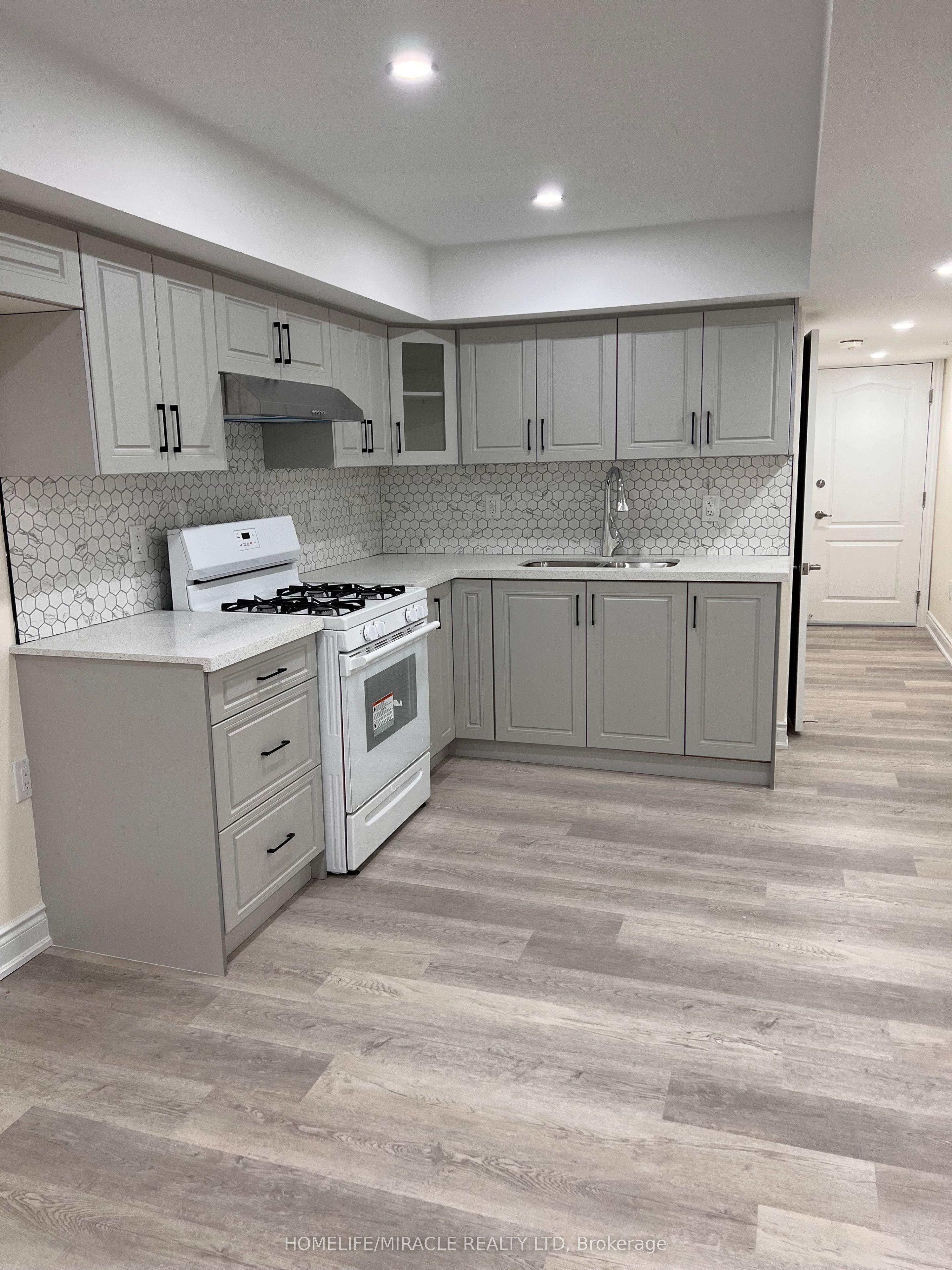 MLS #W12402884 image #4