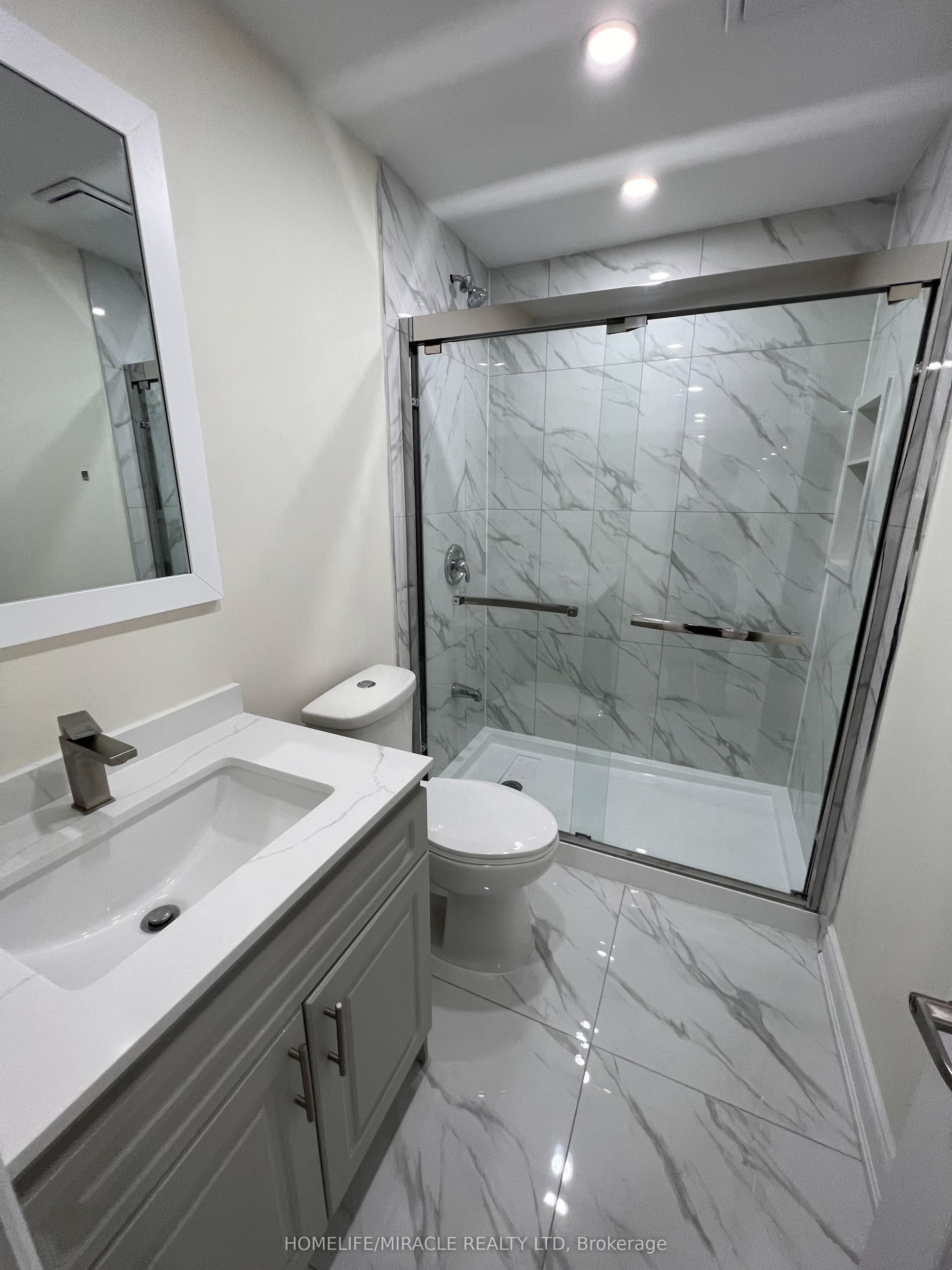 MLS #W12402884 image #5