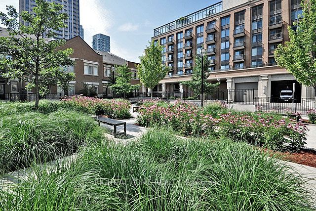 MLS #W12402904 image #24