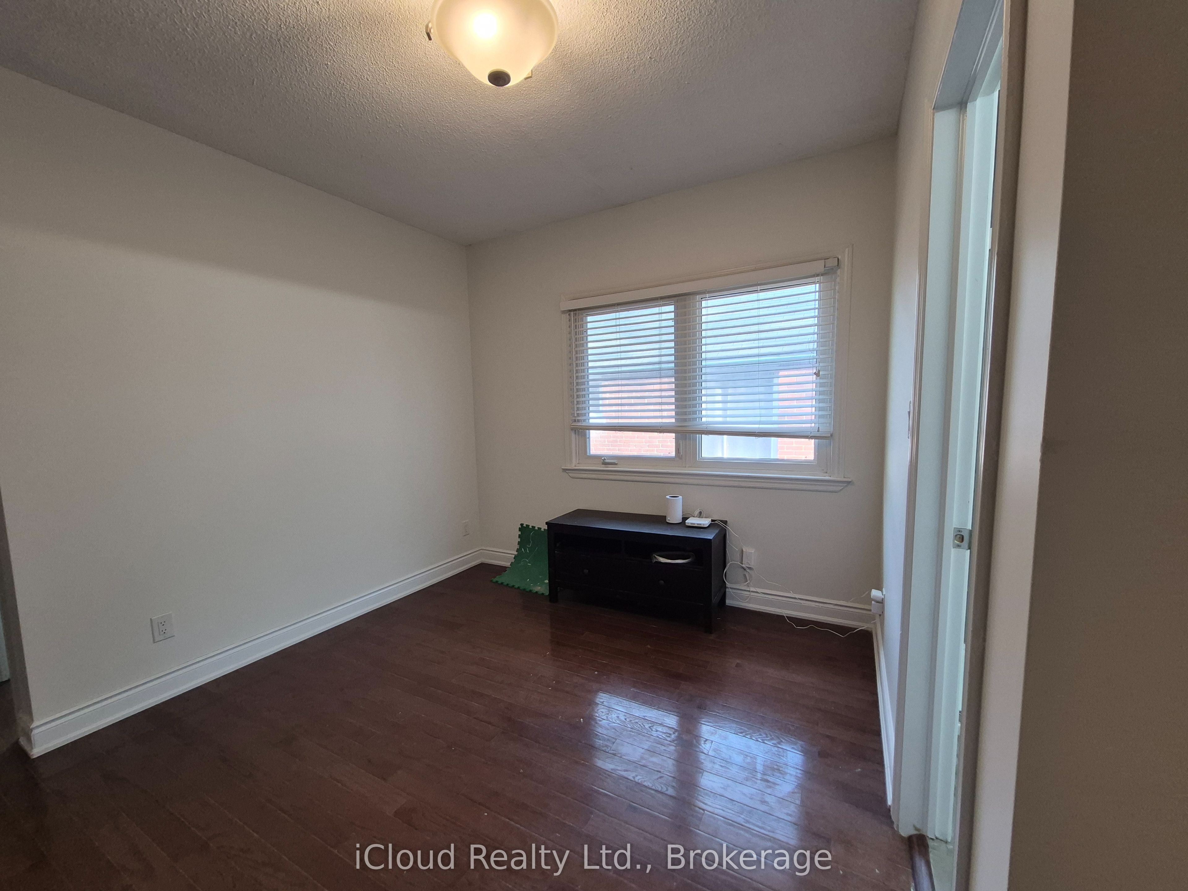 MLS #W12402970 image #7