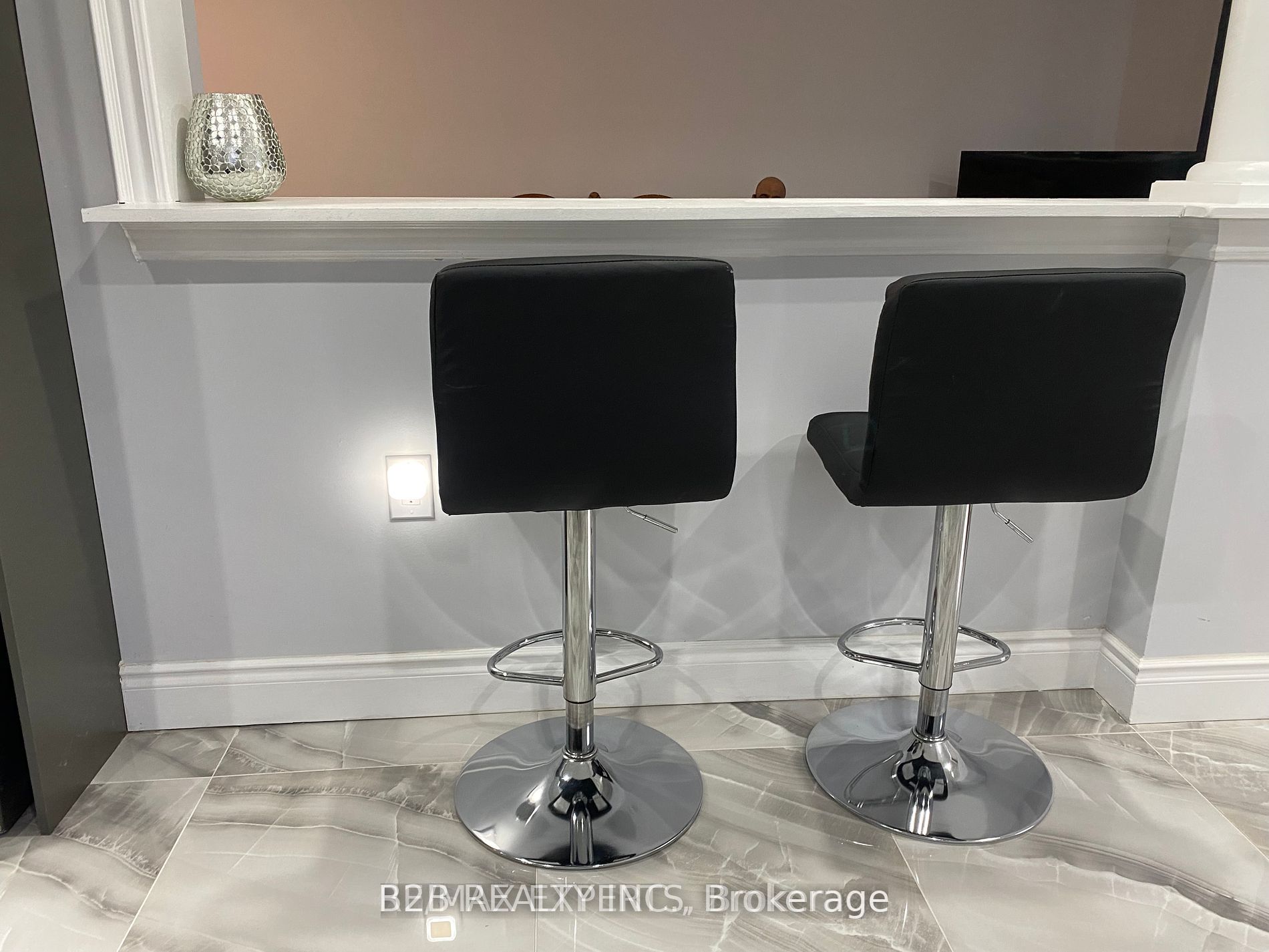 MLS #W12403010 image #4