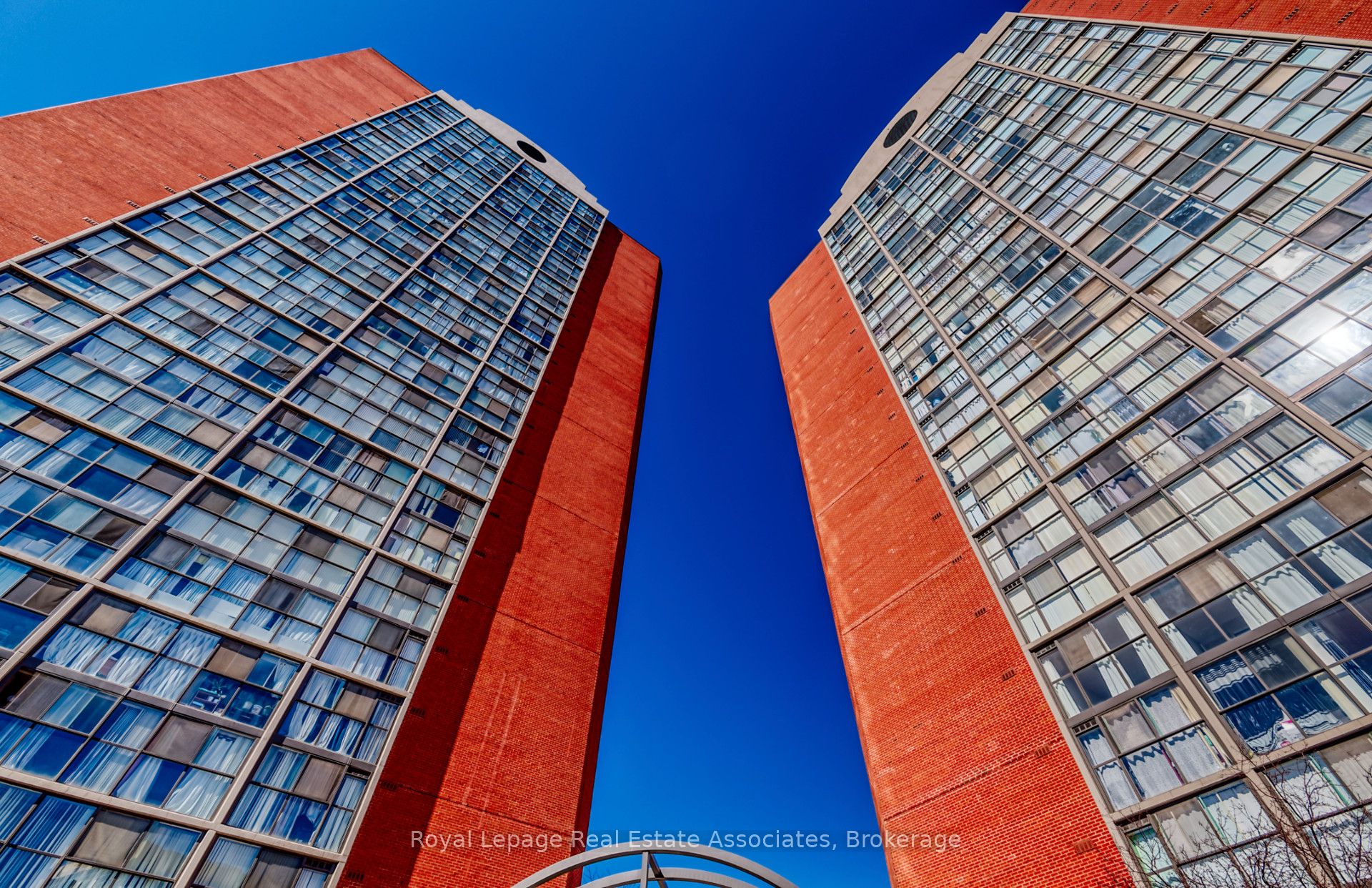 MLS #W12403059 image #1