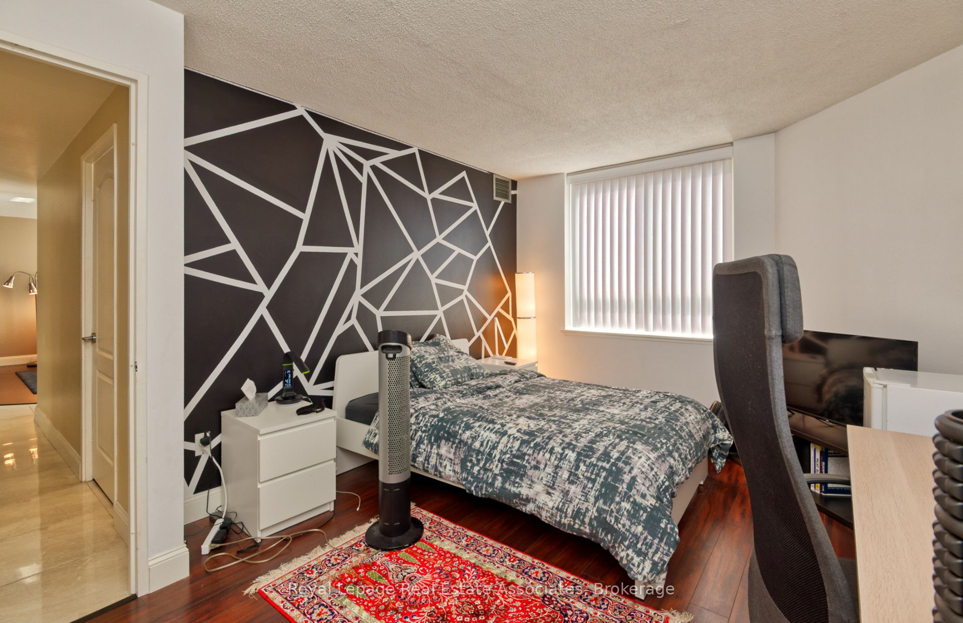 MLS #W12403059 image #18