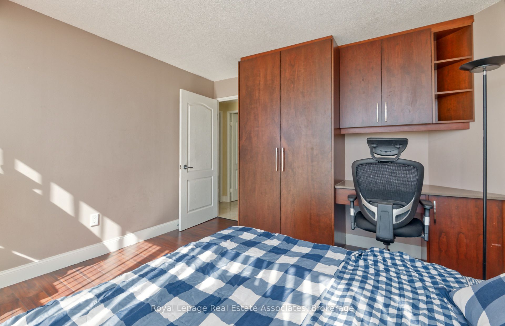 MLS #W12403059 image #25