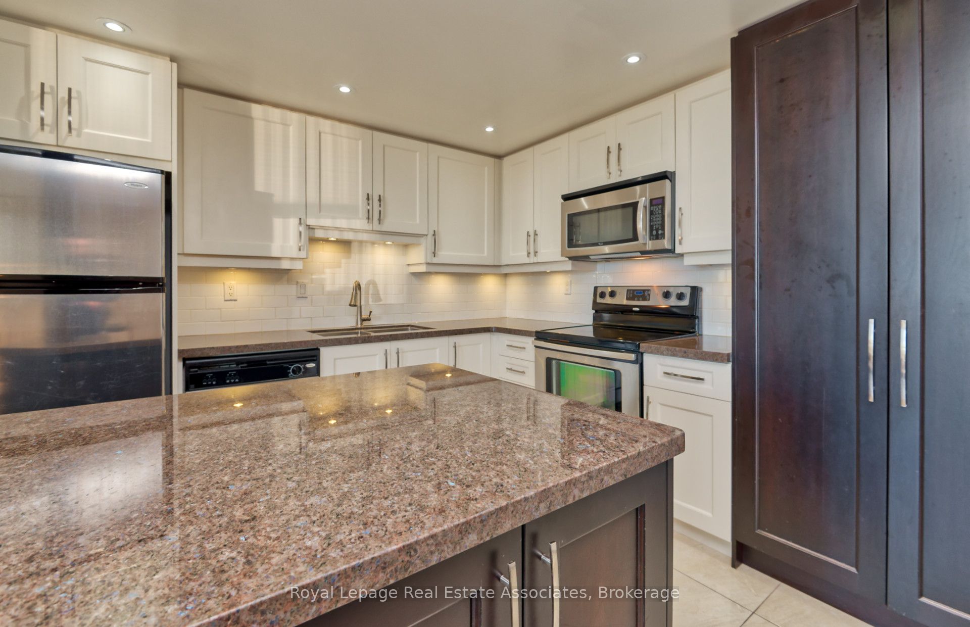 MLS #W12403059 image #8