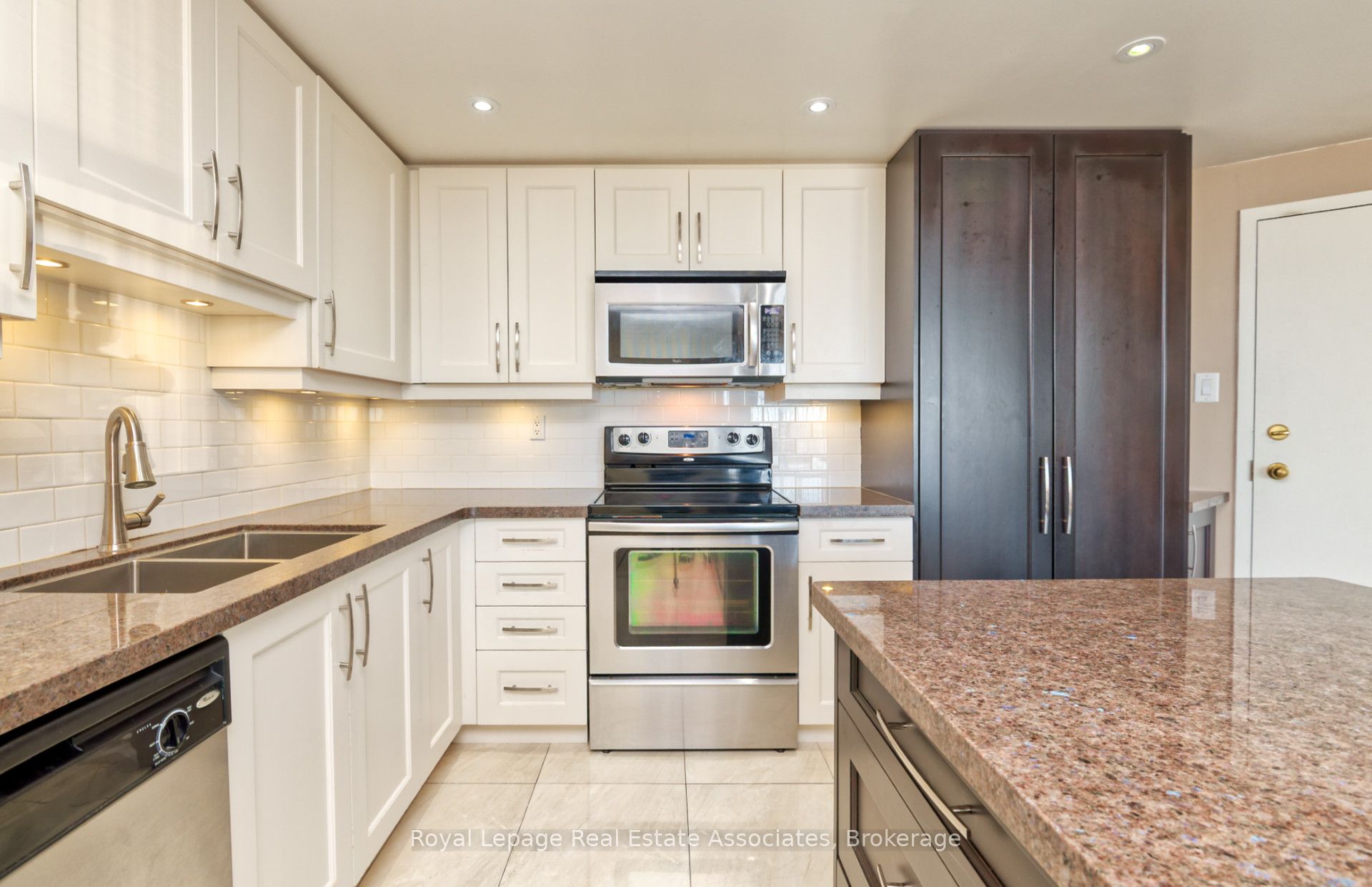 MLS #W12403059 image #9