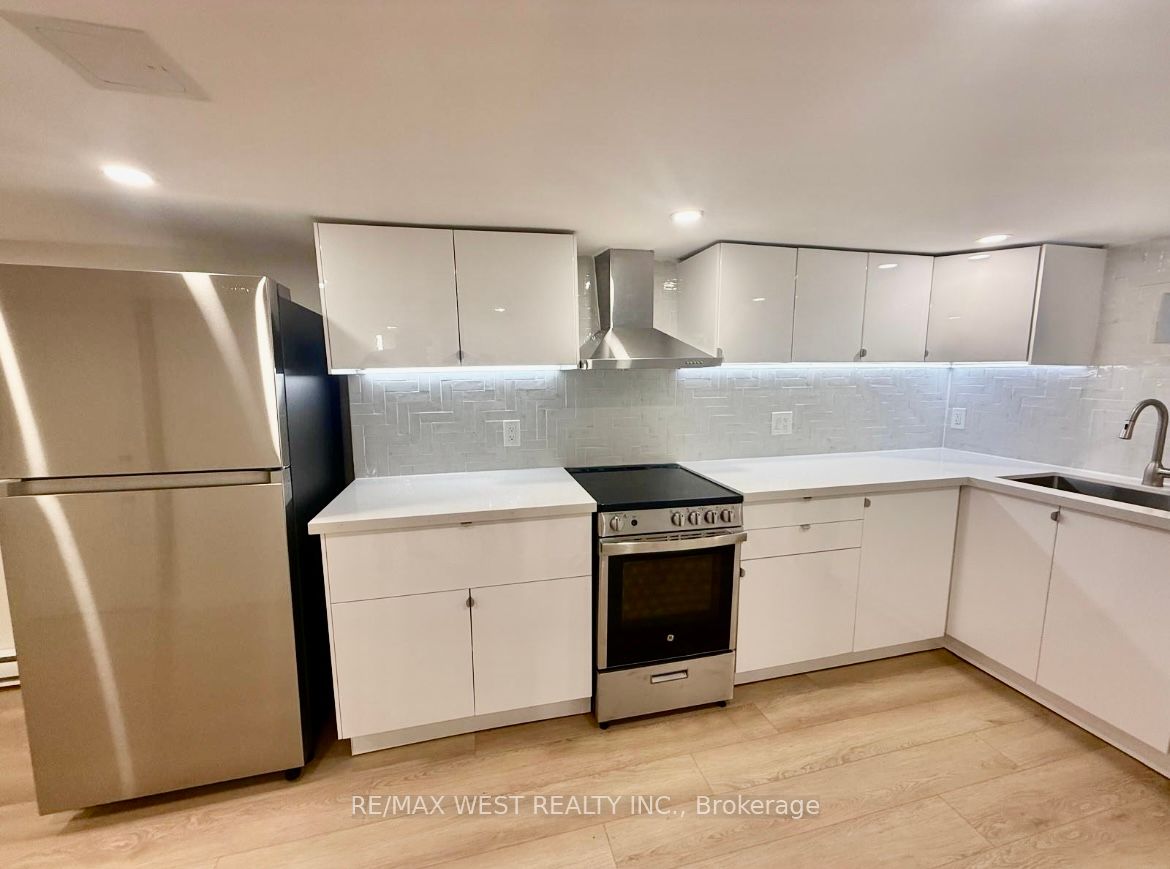 MLS #W12403297 image #2