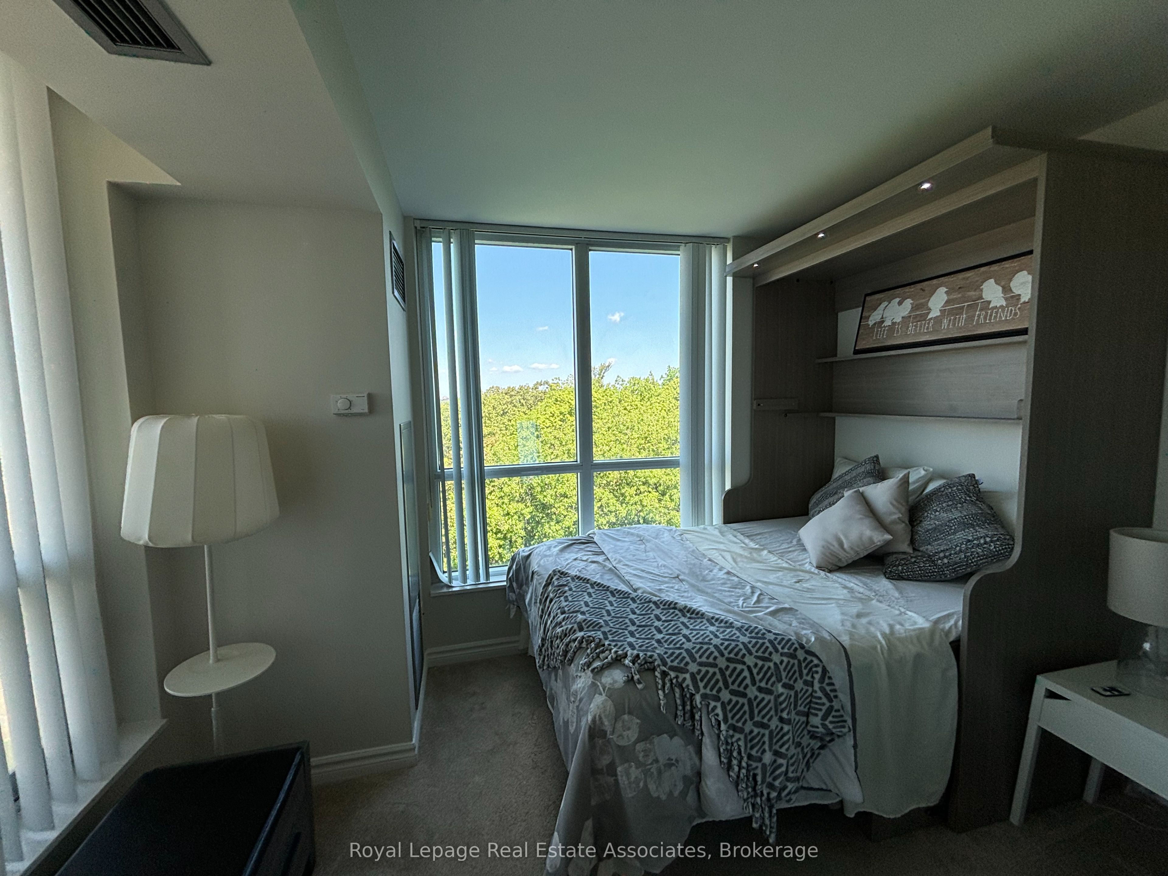 MLS #W12403574 image #16