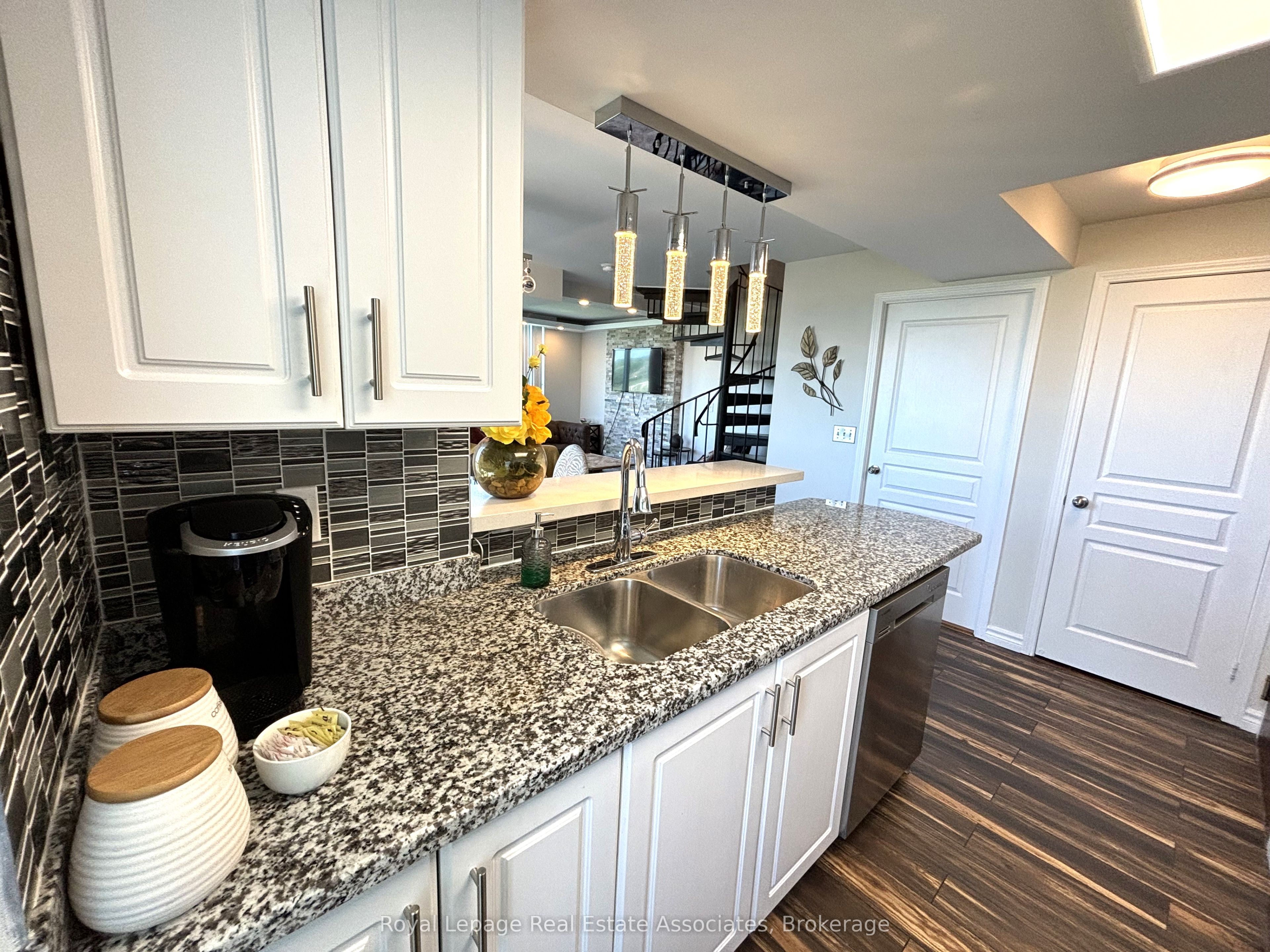 MLS #W12403574 image #6