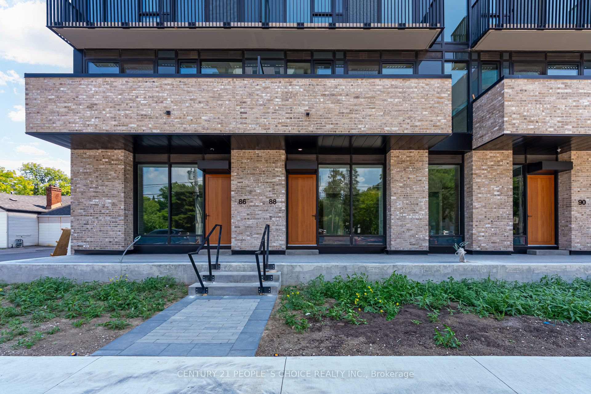 MLS #W12403655 image #1