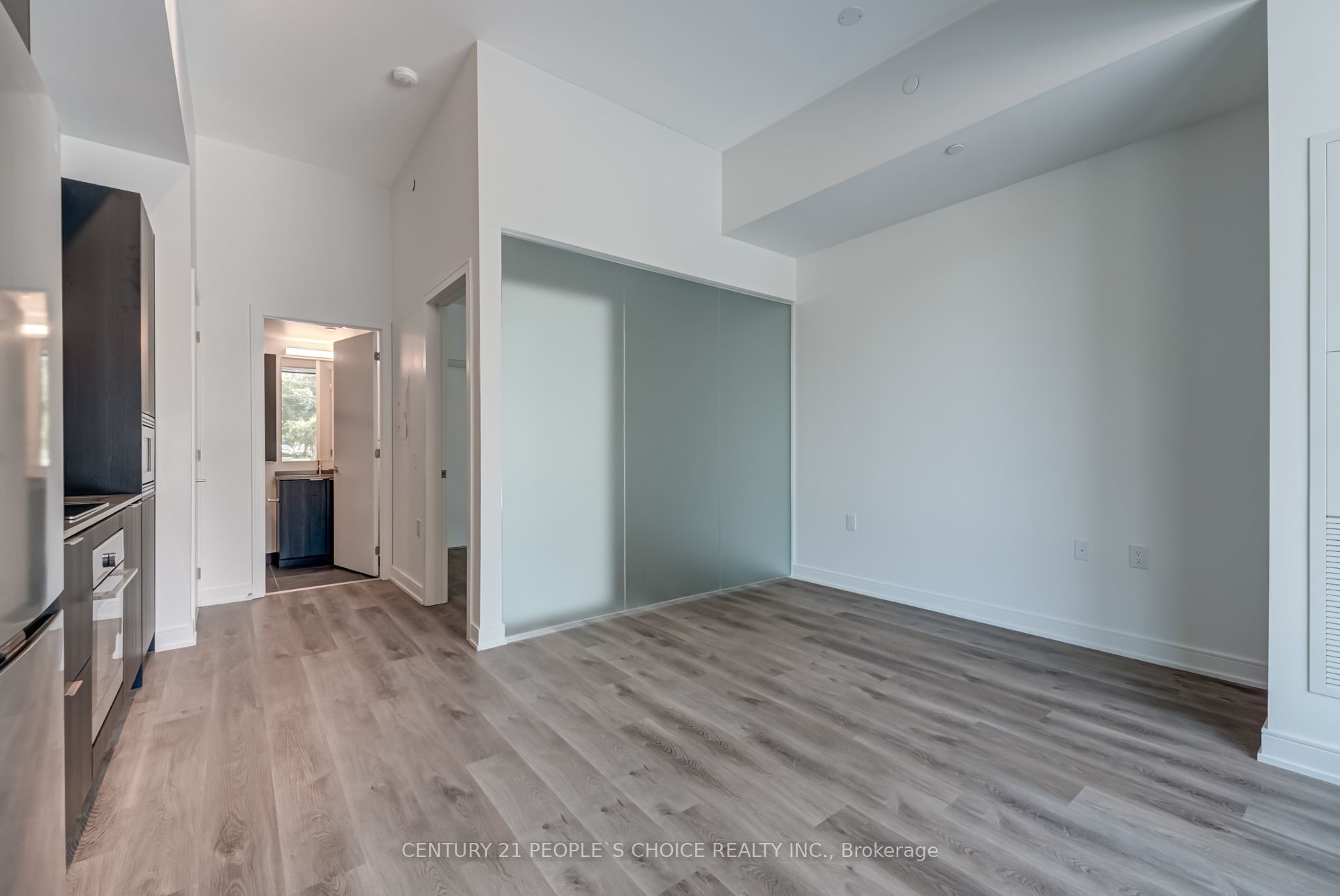 MLS #W12403655 image #2