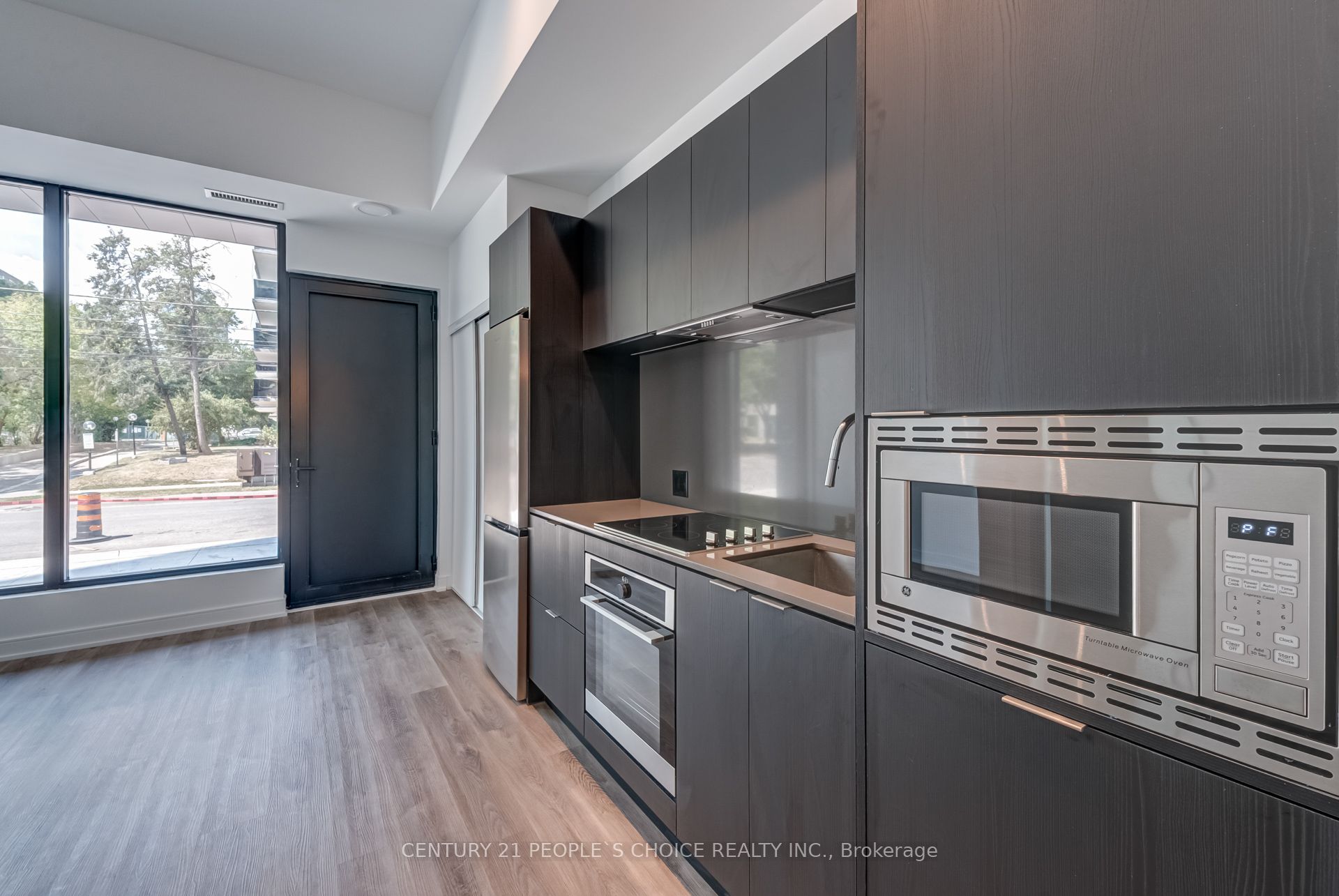 MLS #W12403655 image #4