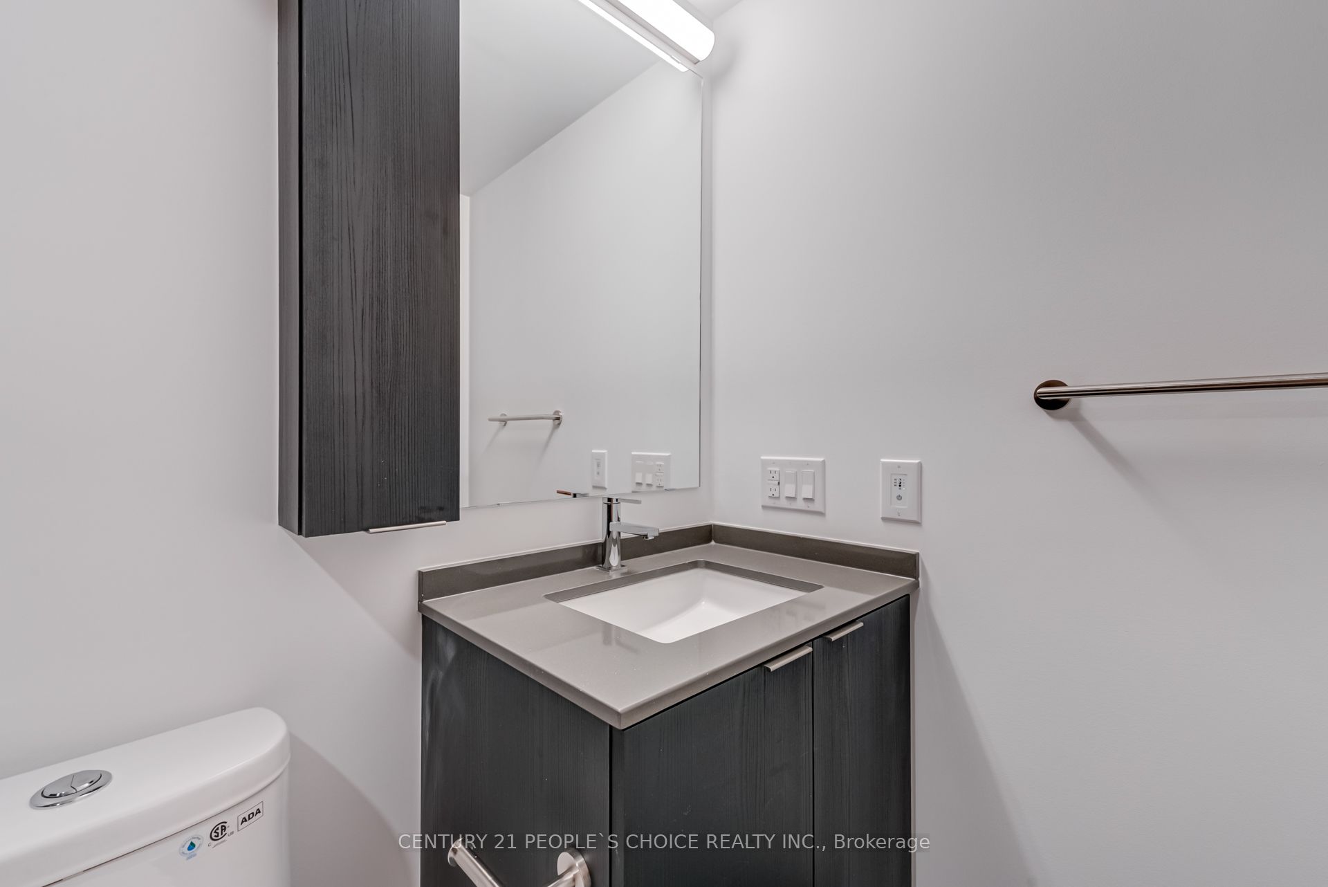 MLS #W12403655 image #6