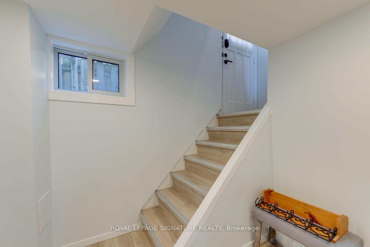 MLS #W12404036 image #1