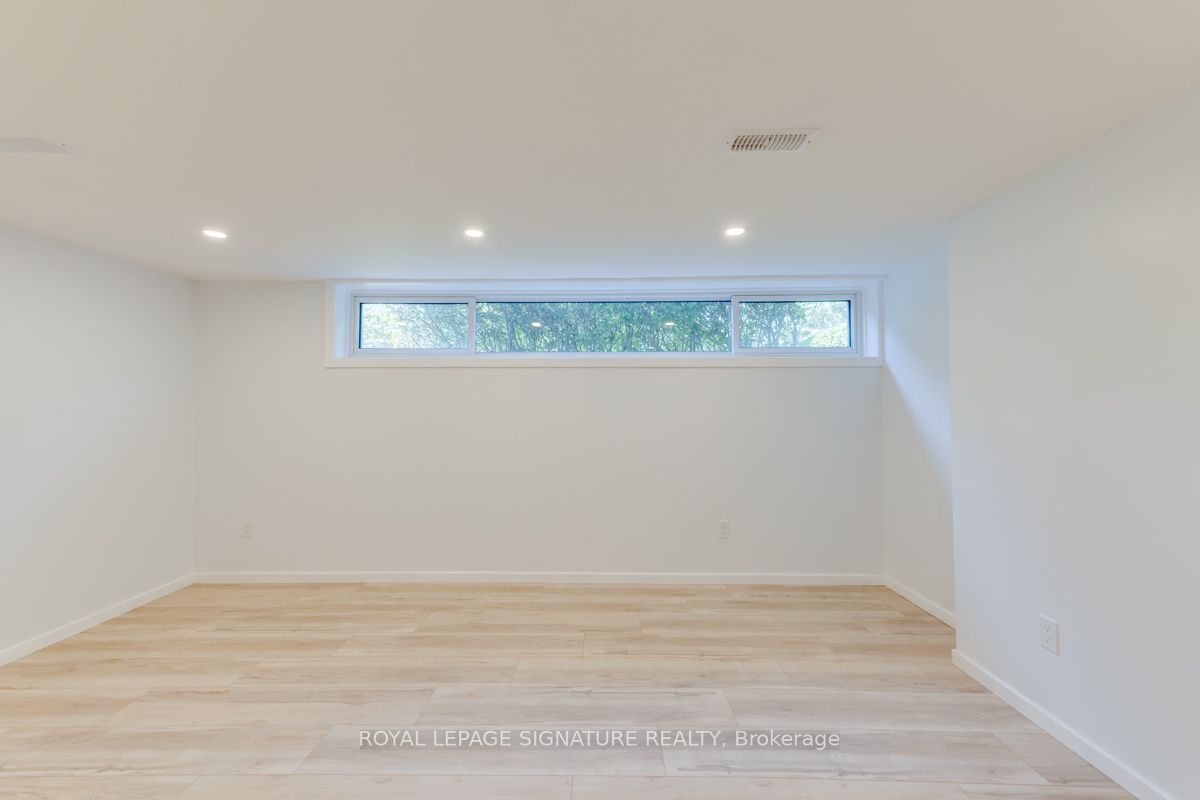 MLS #W12404036 image #13