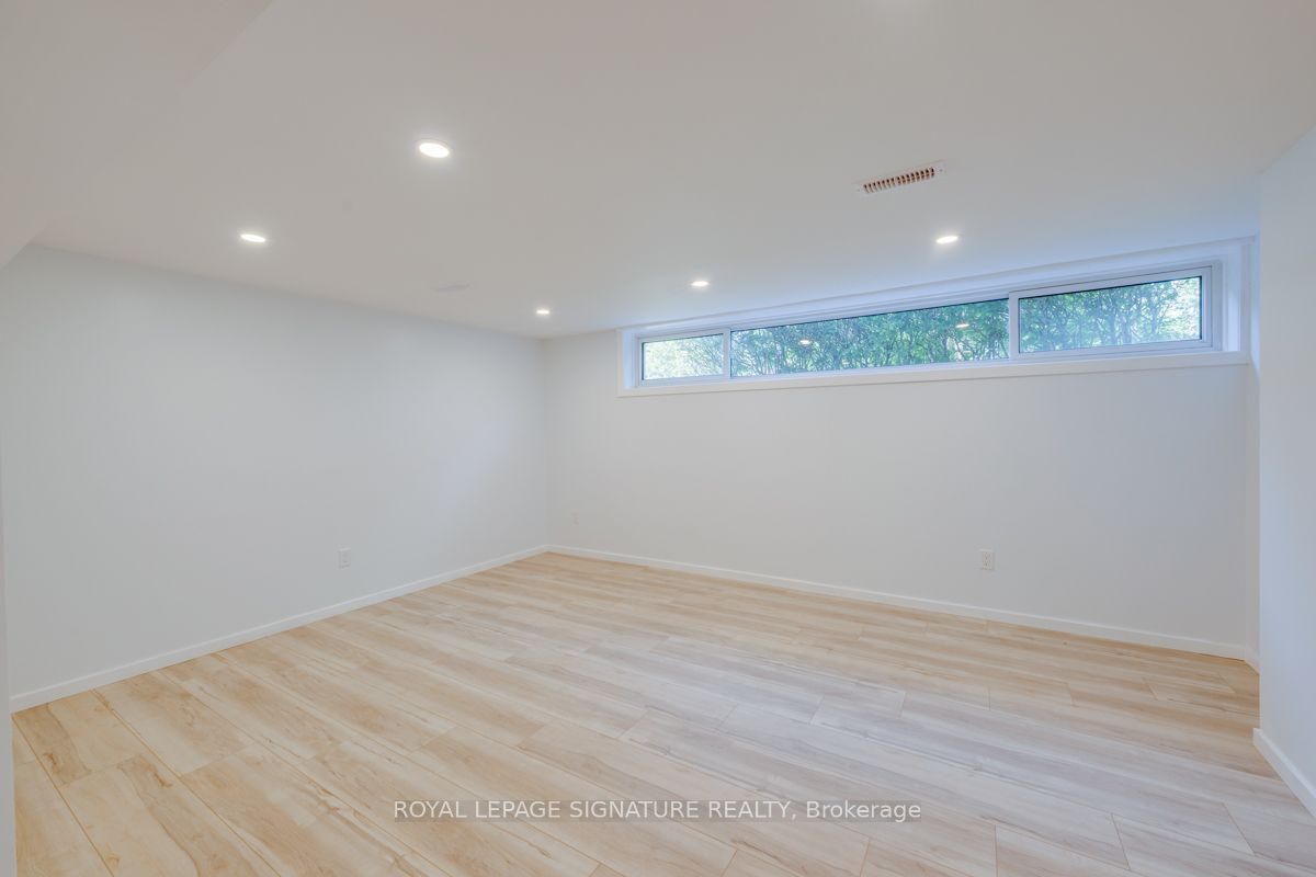 MLS #W12404036 image #8