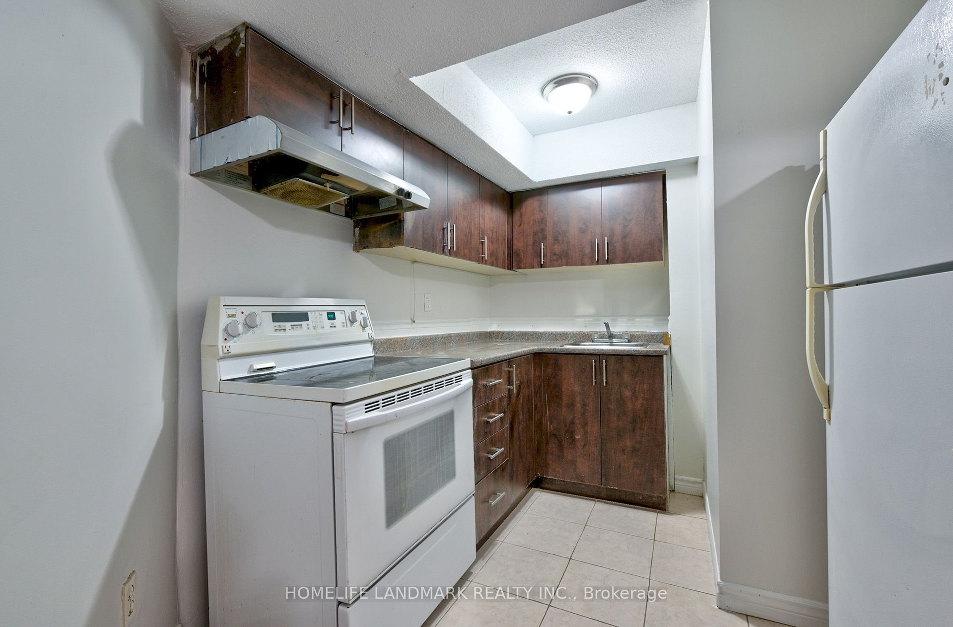 MLS #W12404179 image #5