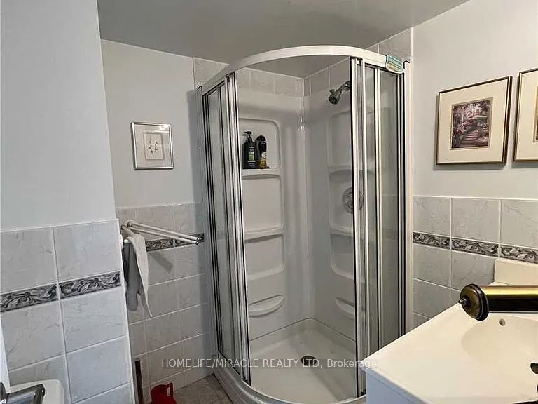 MLS #W12404382 image #10