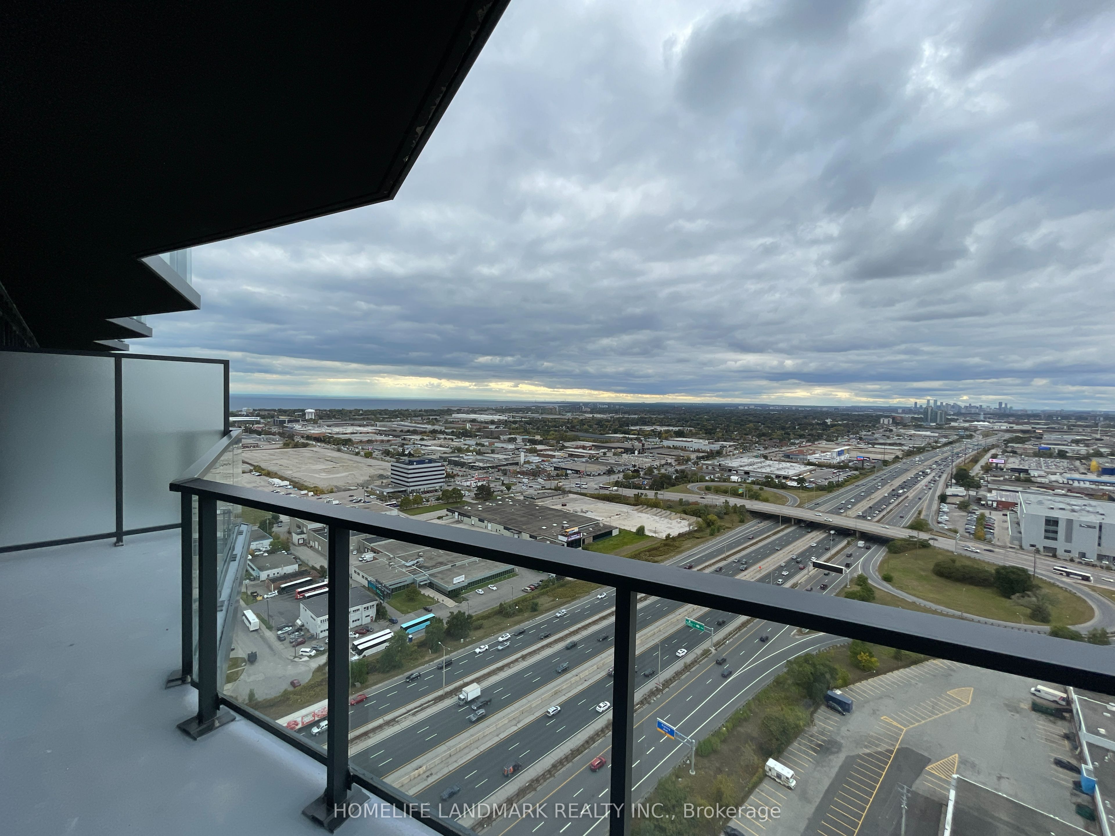 MLS #W12404399 image #13