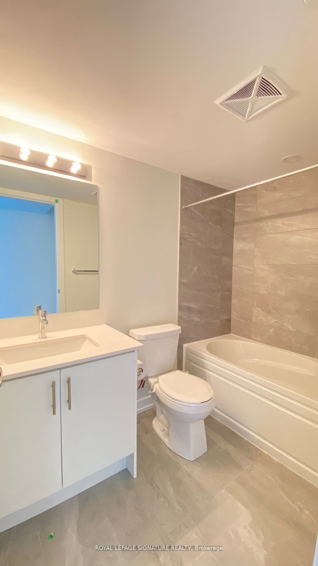 MLS #W12404412 image #10