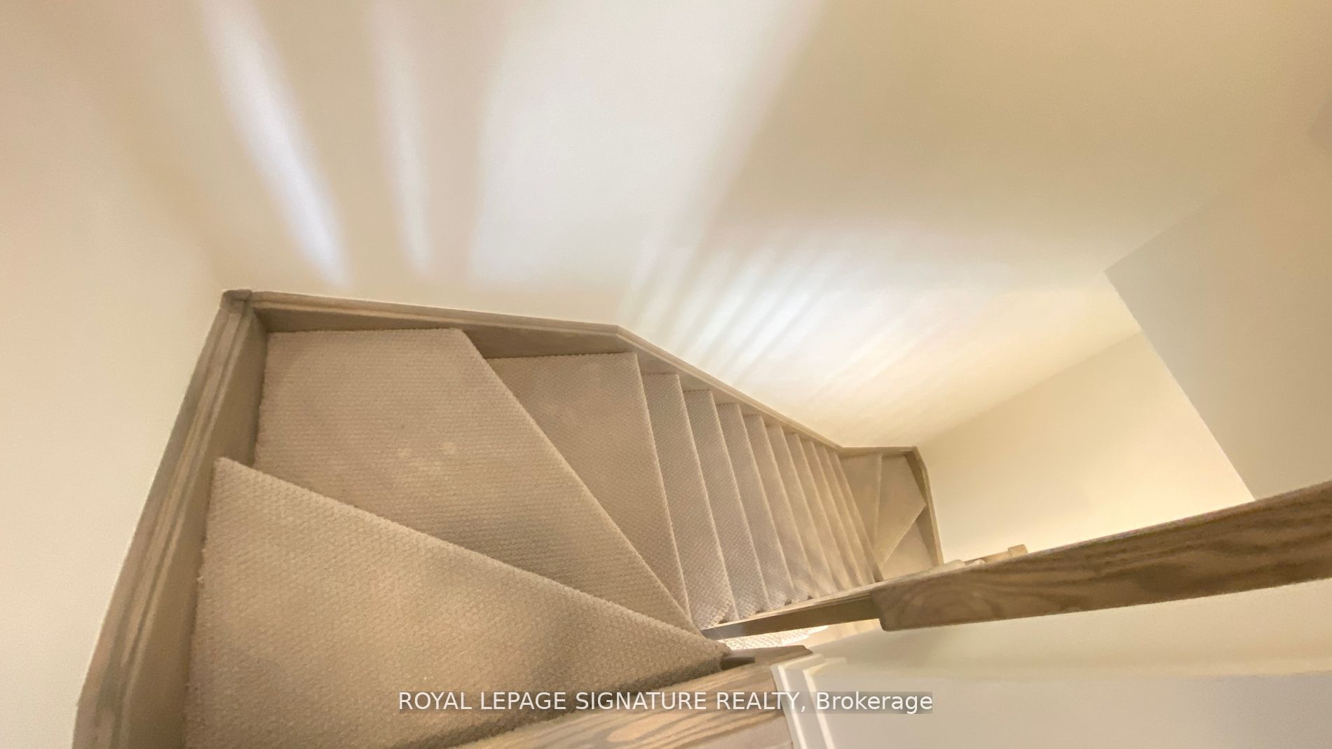 MLS #W12404412 image #11