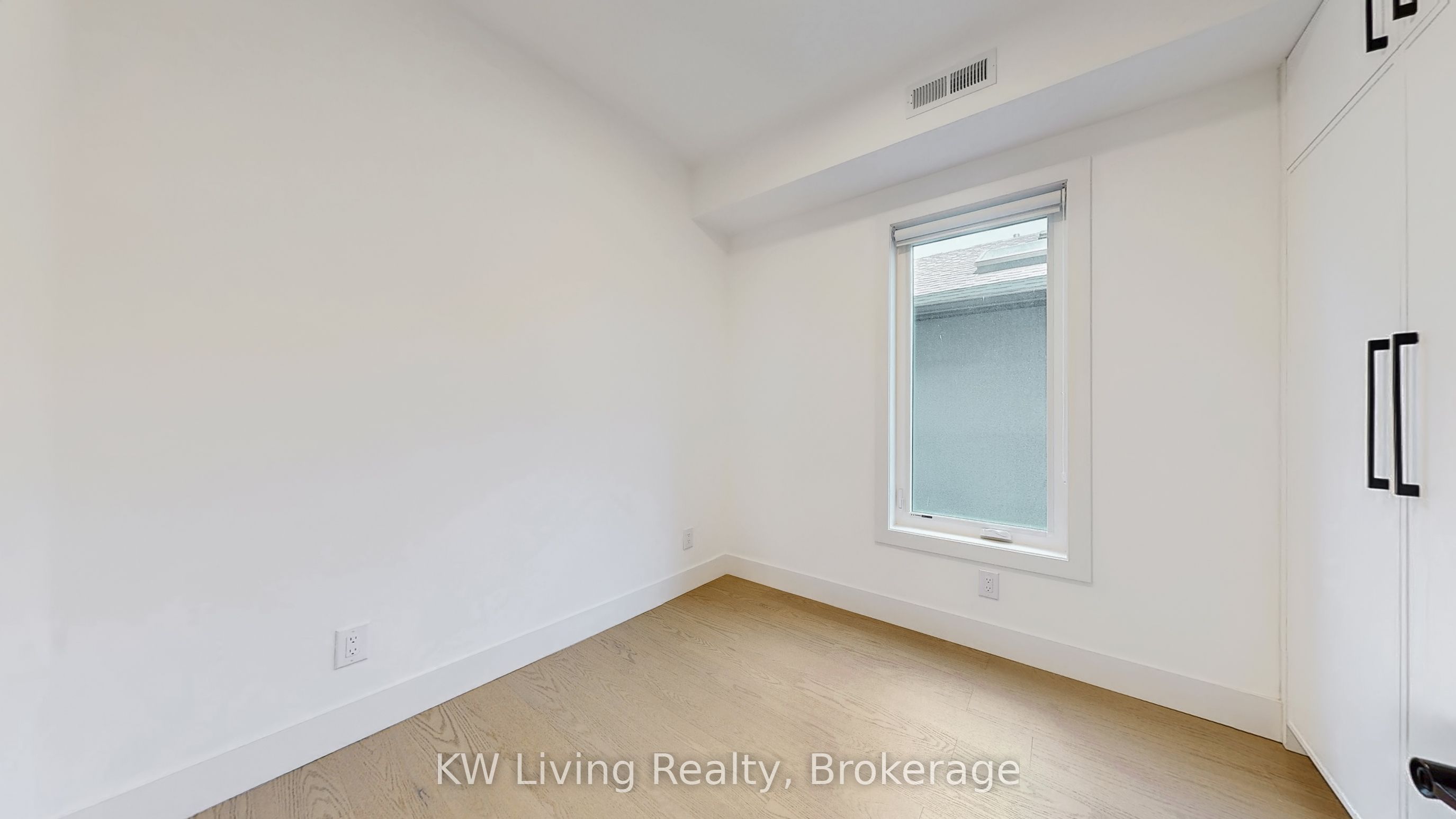 MLS #W12404414 image #12