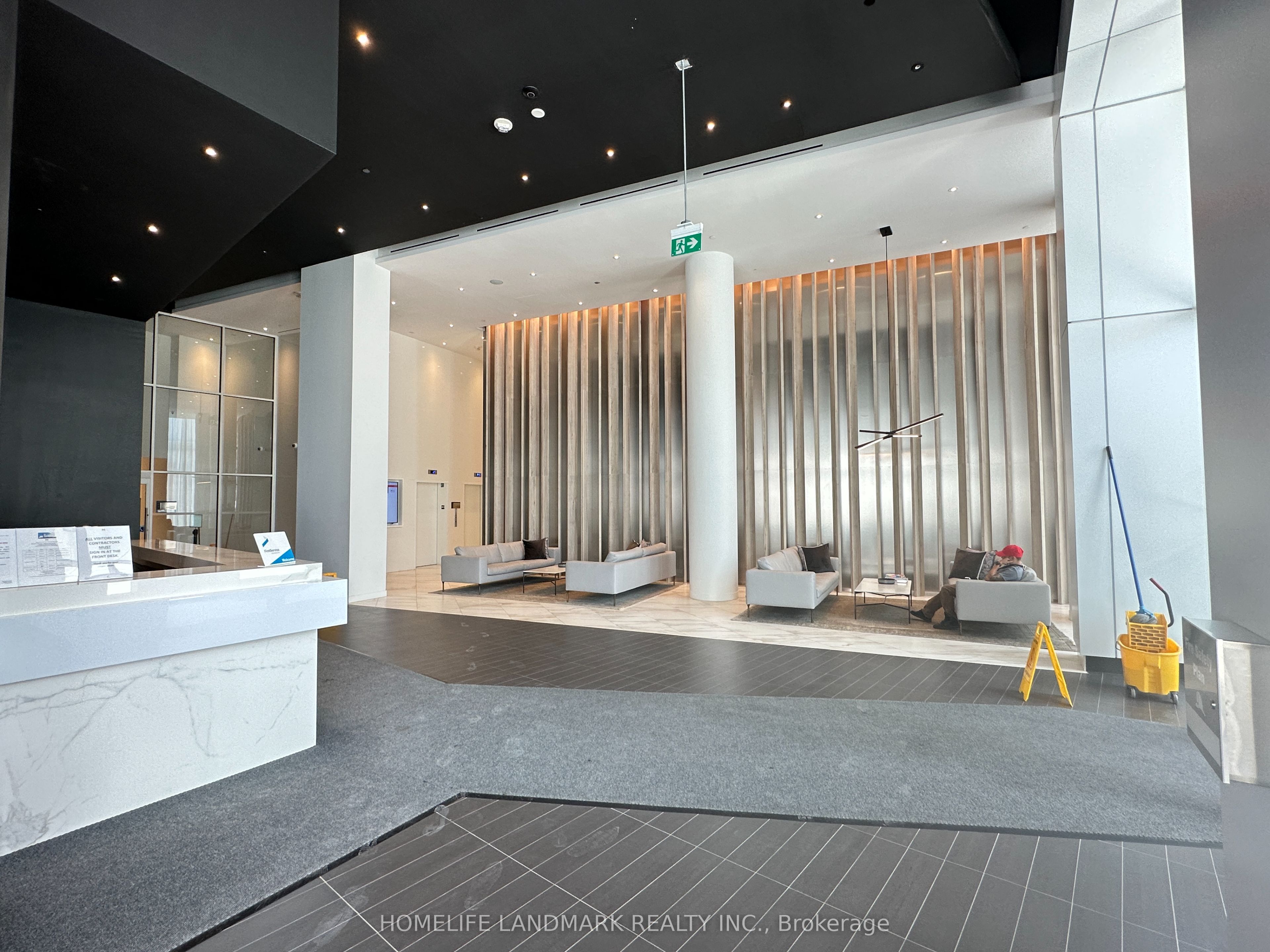 MLS #W12404444 image #1