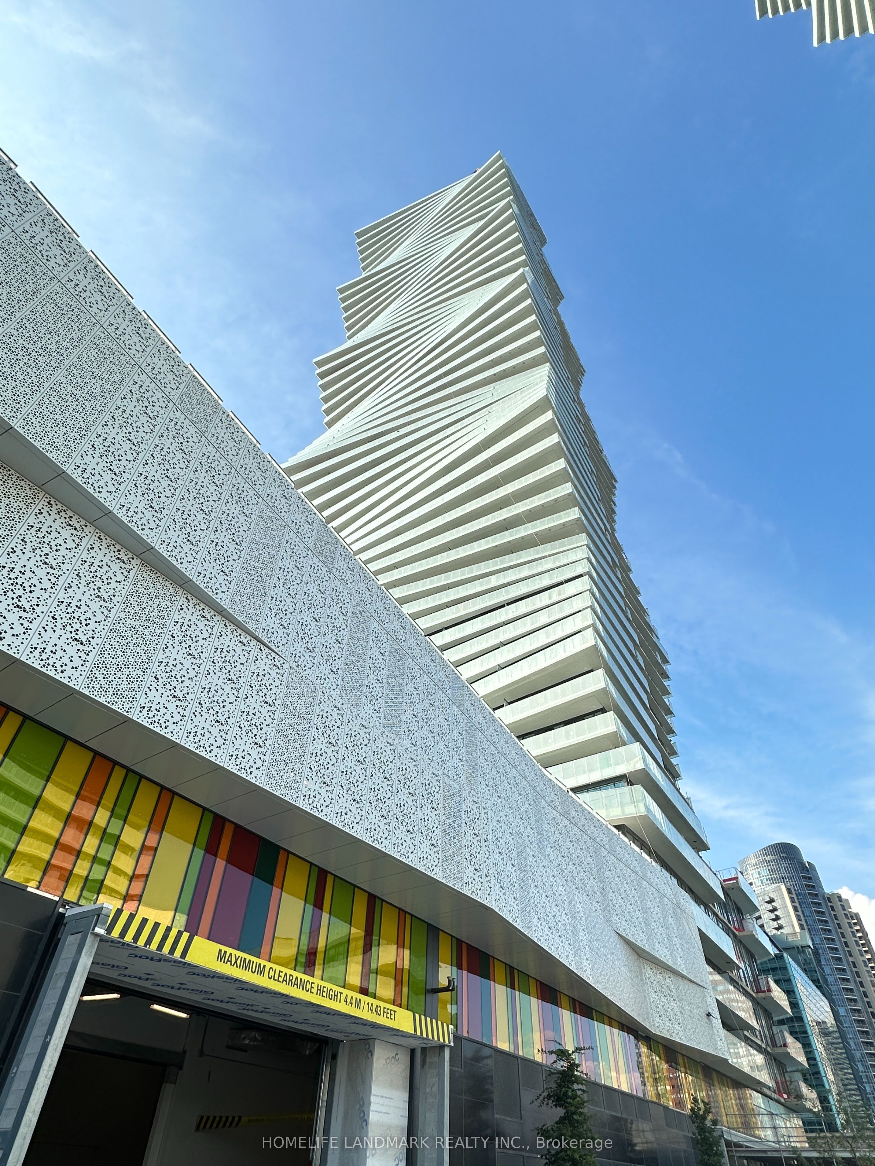 MLS #W12404444 image #16