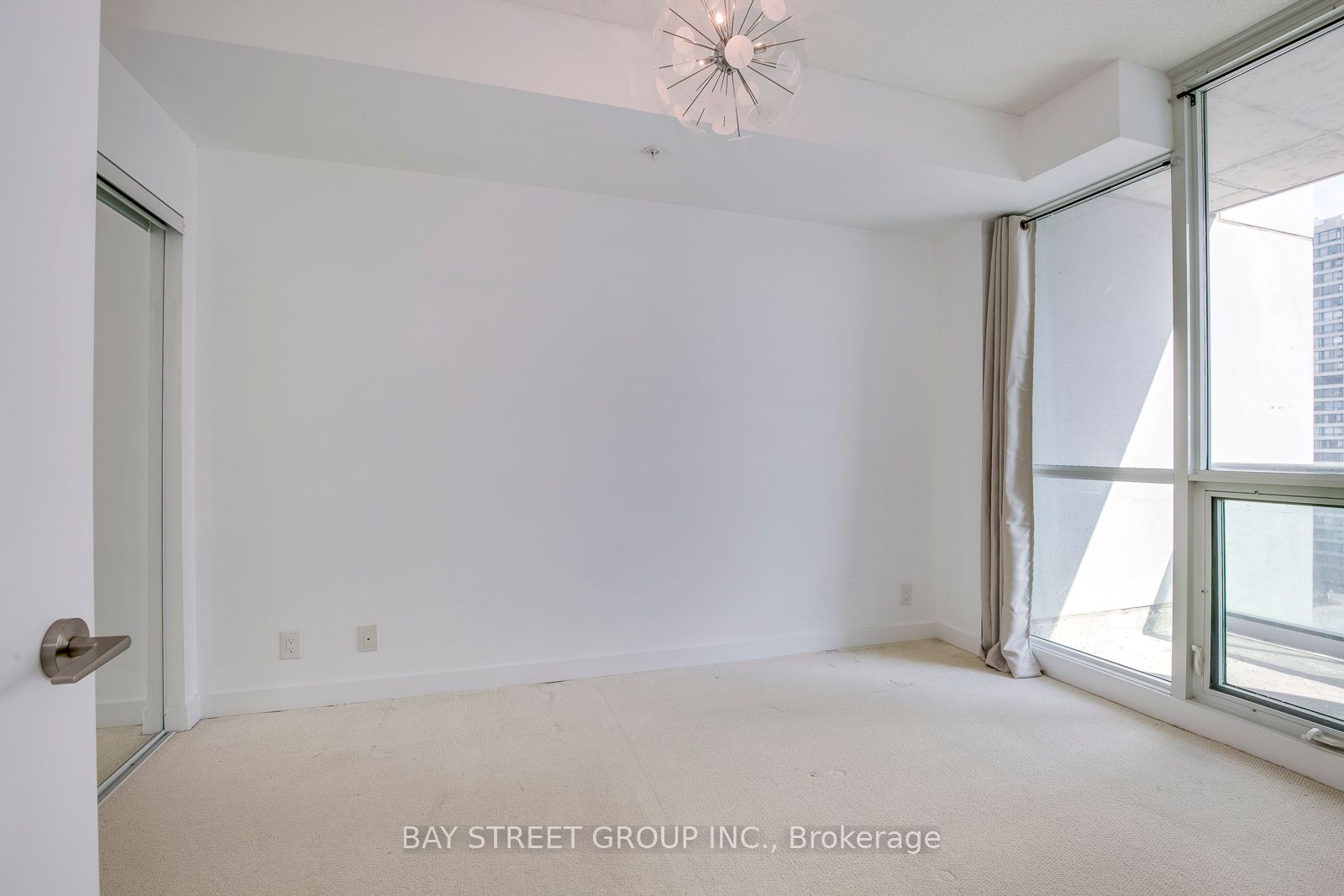 MLS #W12404454 image #11