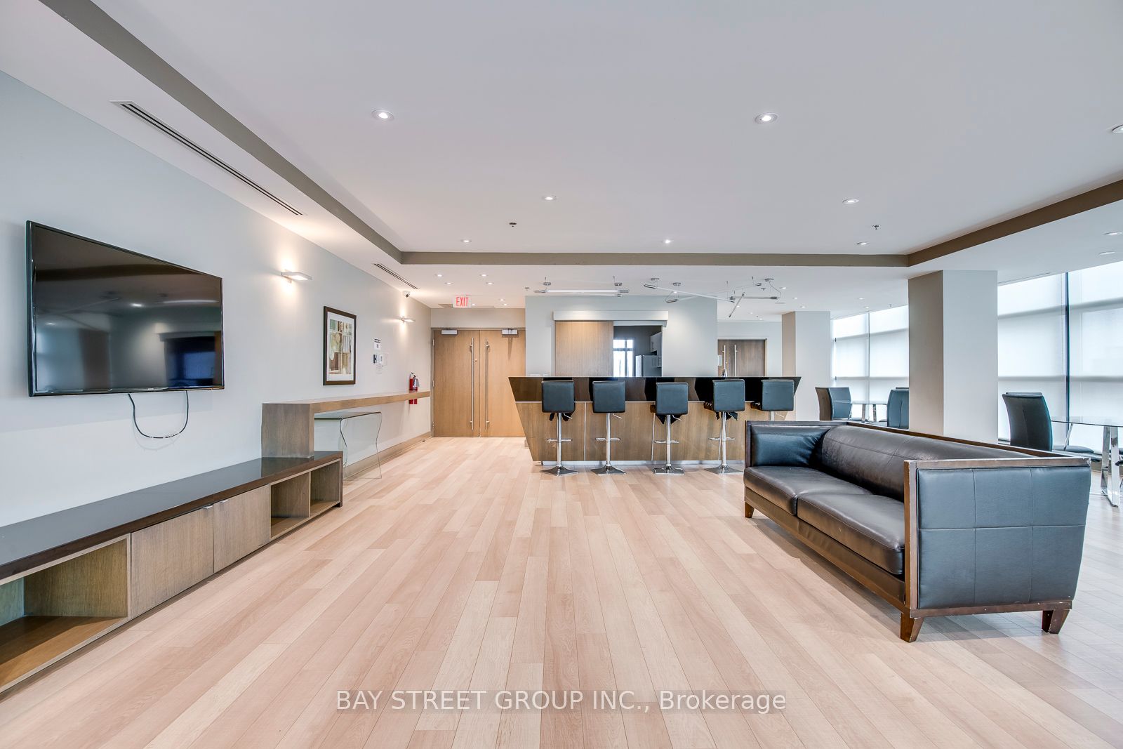 MLS #W12404454 image #17