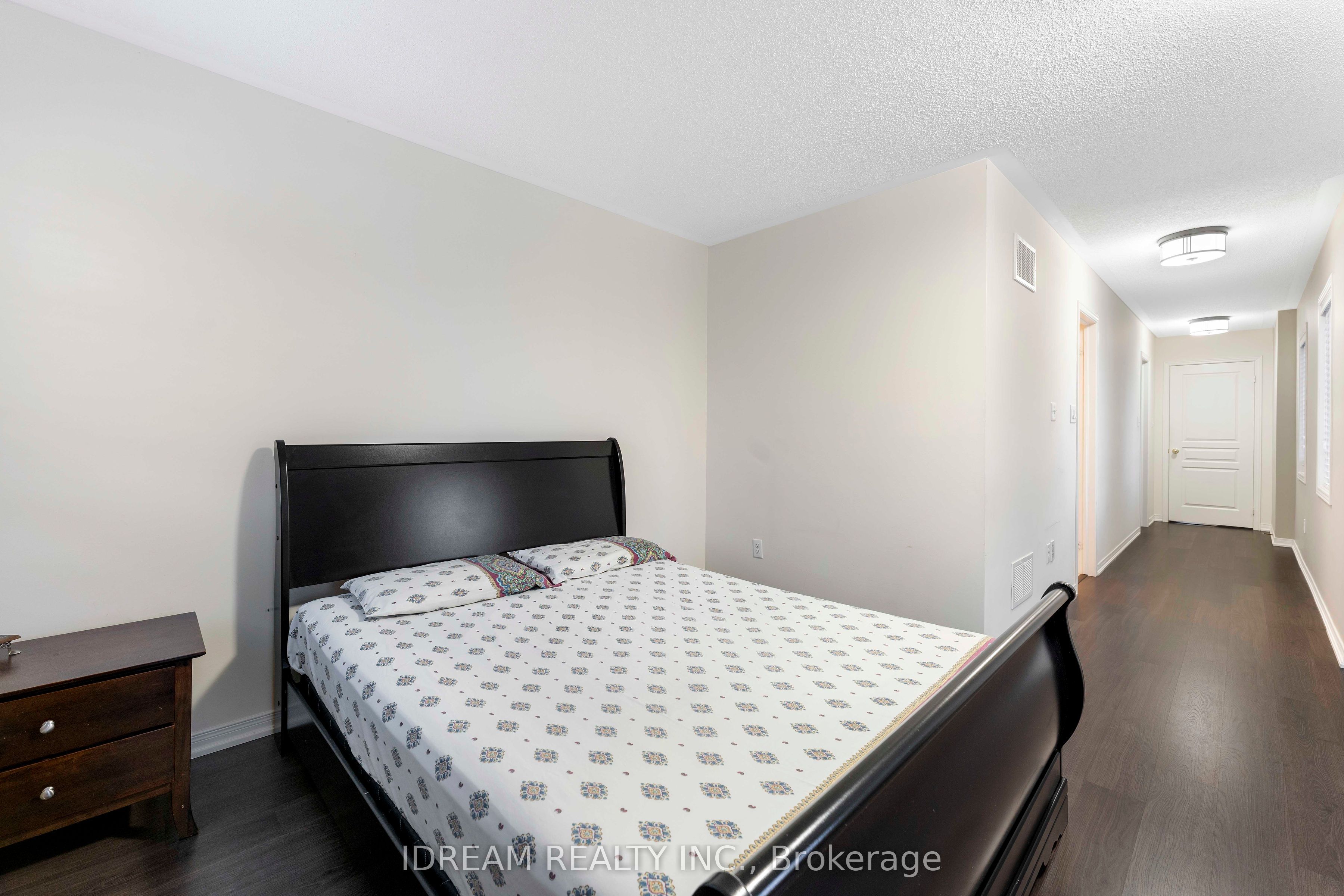 MLS #W12404787 image #20