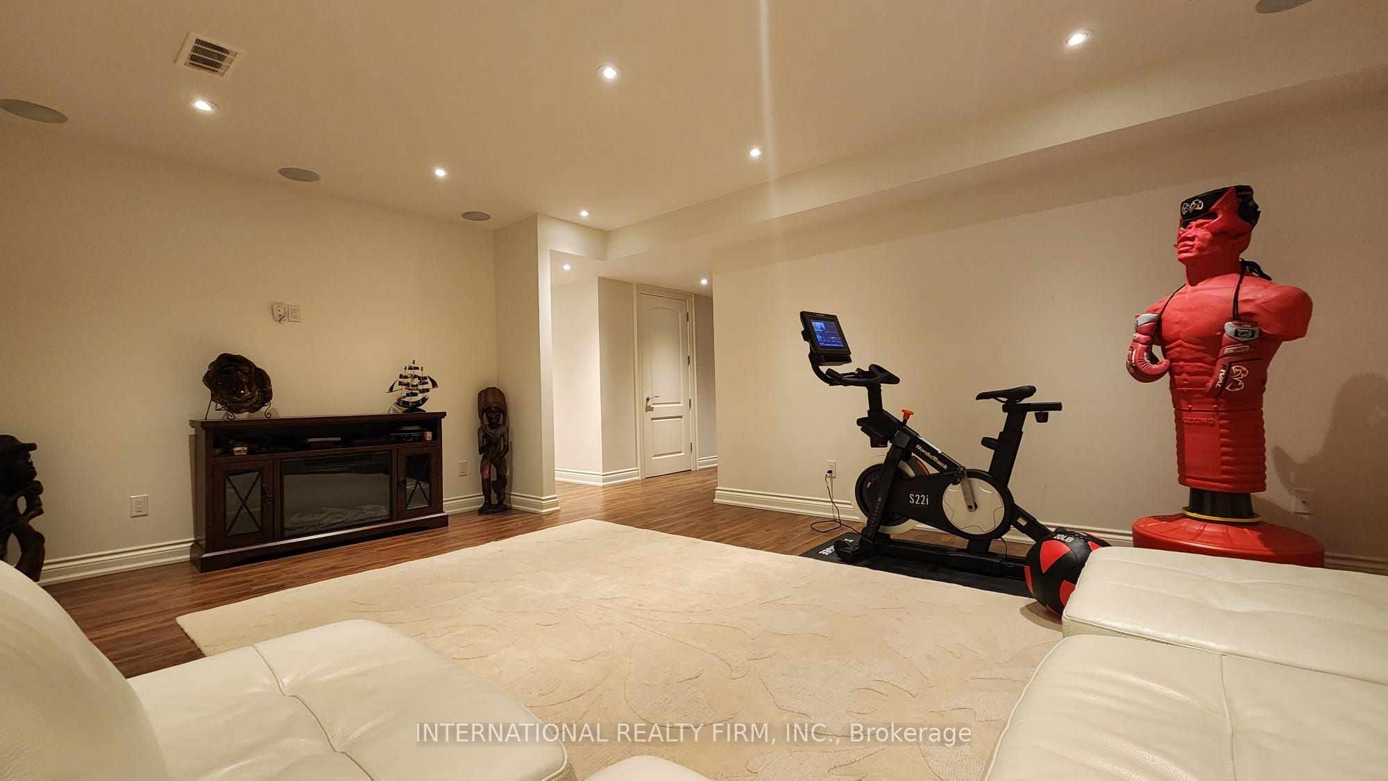 MLS #W12404977 image #41