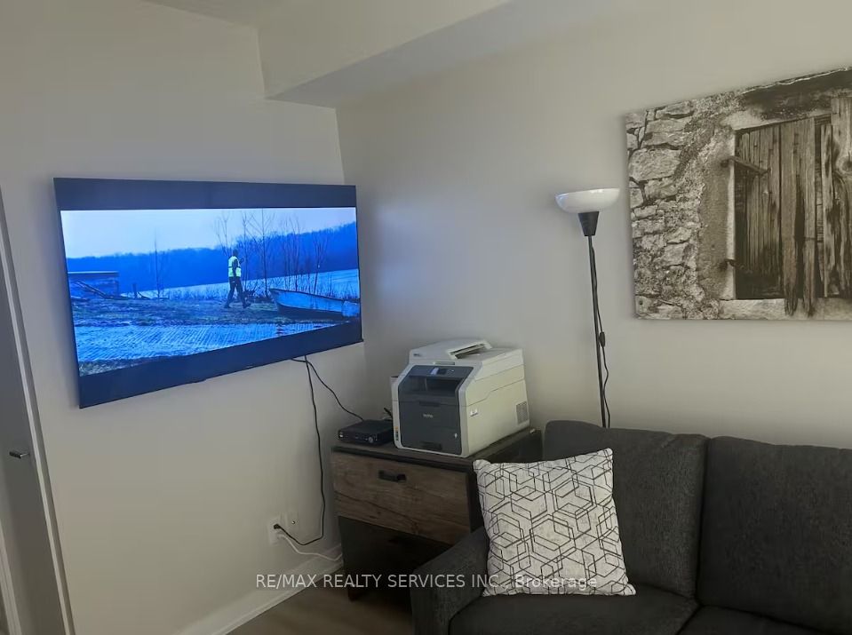 MLS #W12405097 image #2