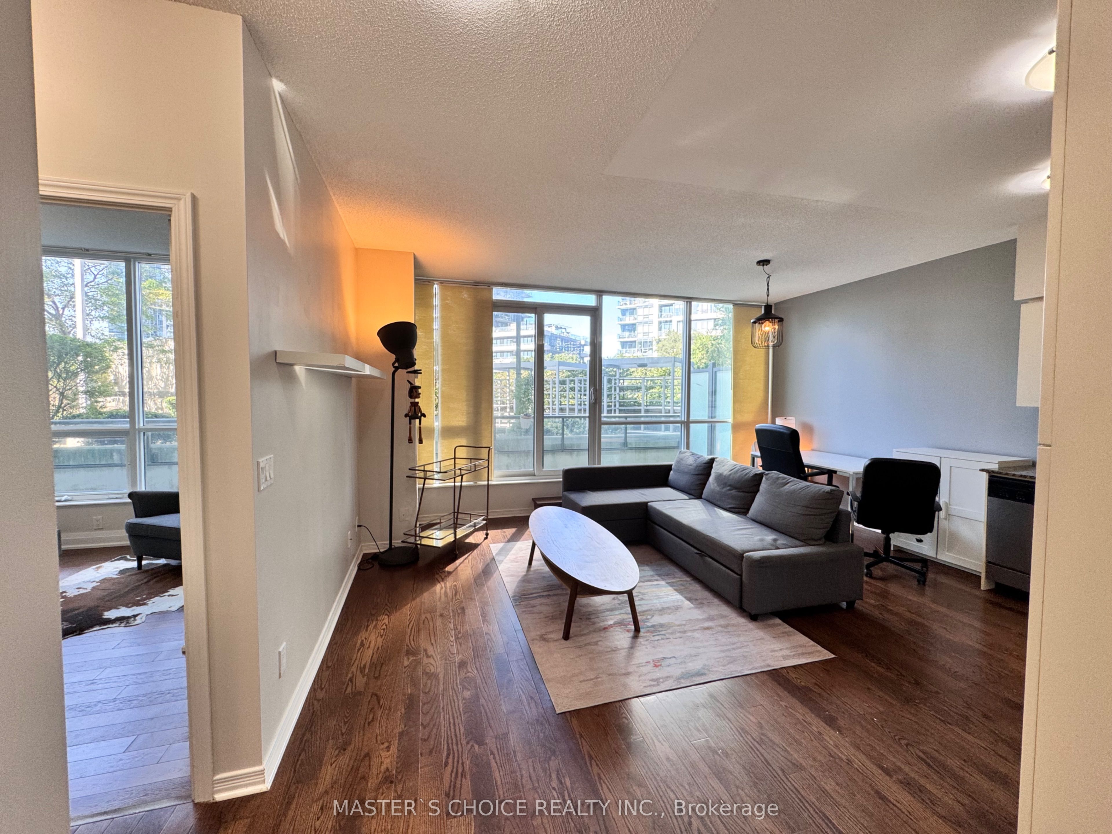 MLS #W12405709 image #12