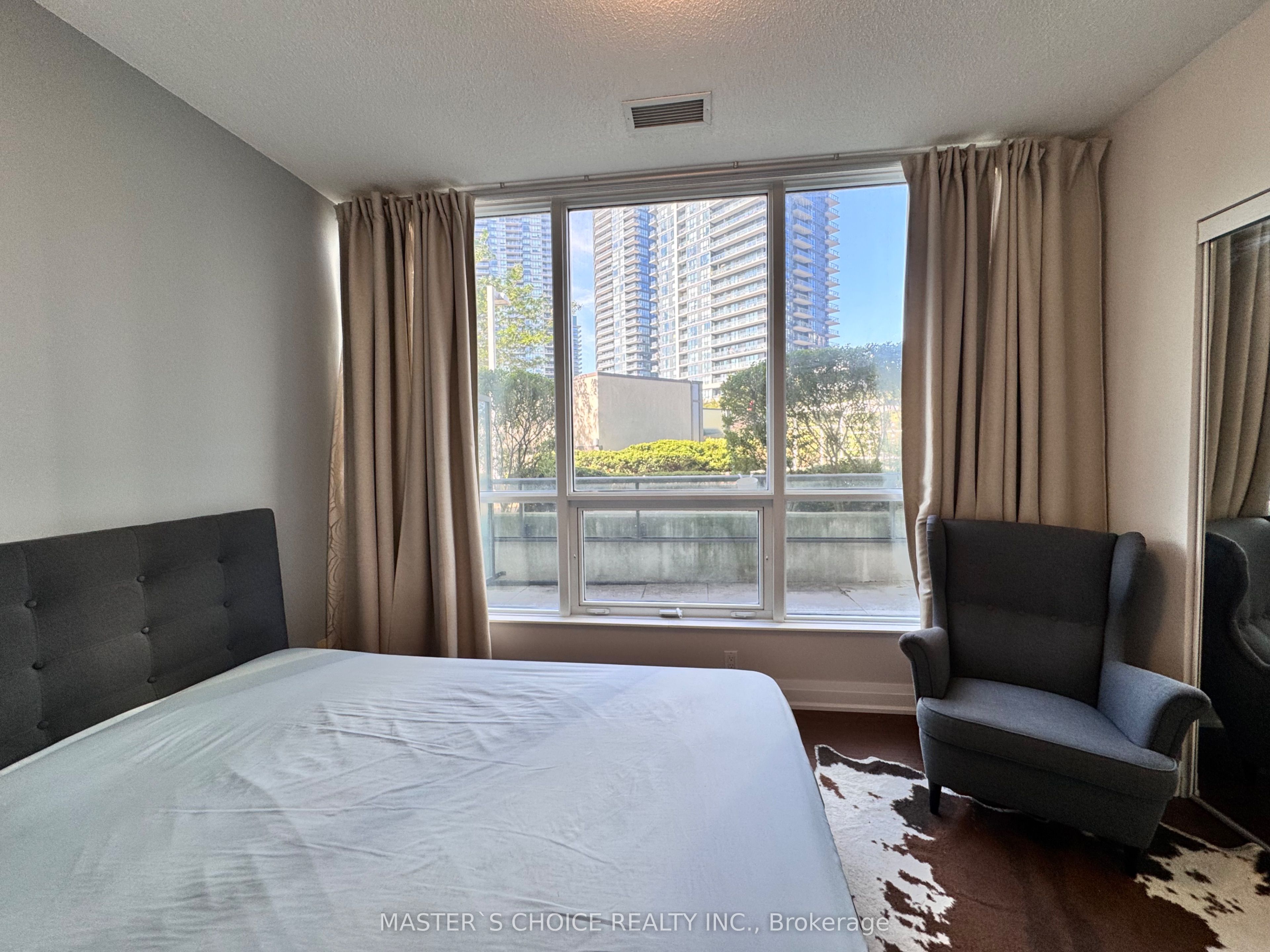 MLS #W12405709 image #28