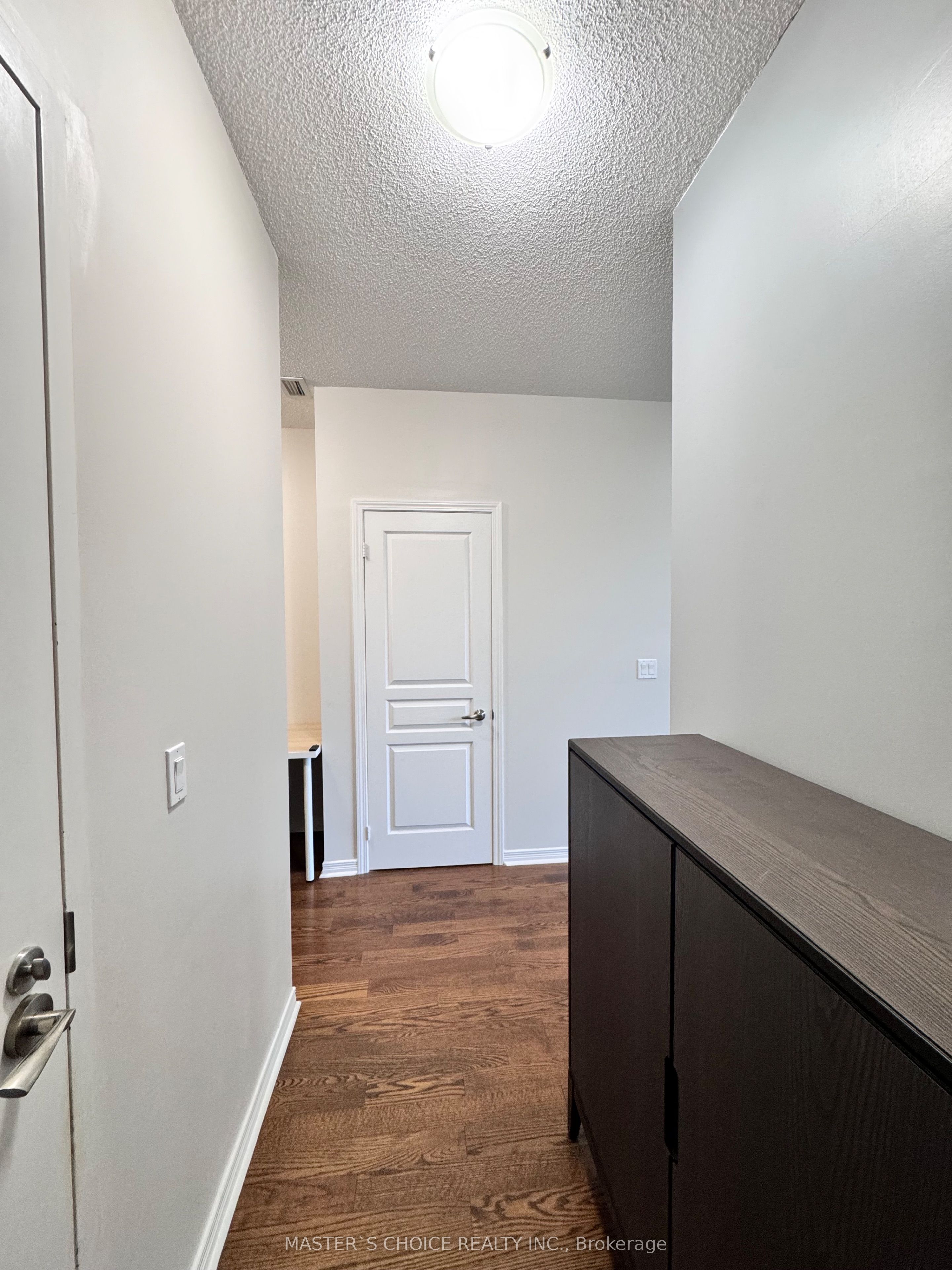 MLS #W12405709 image #8