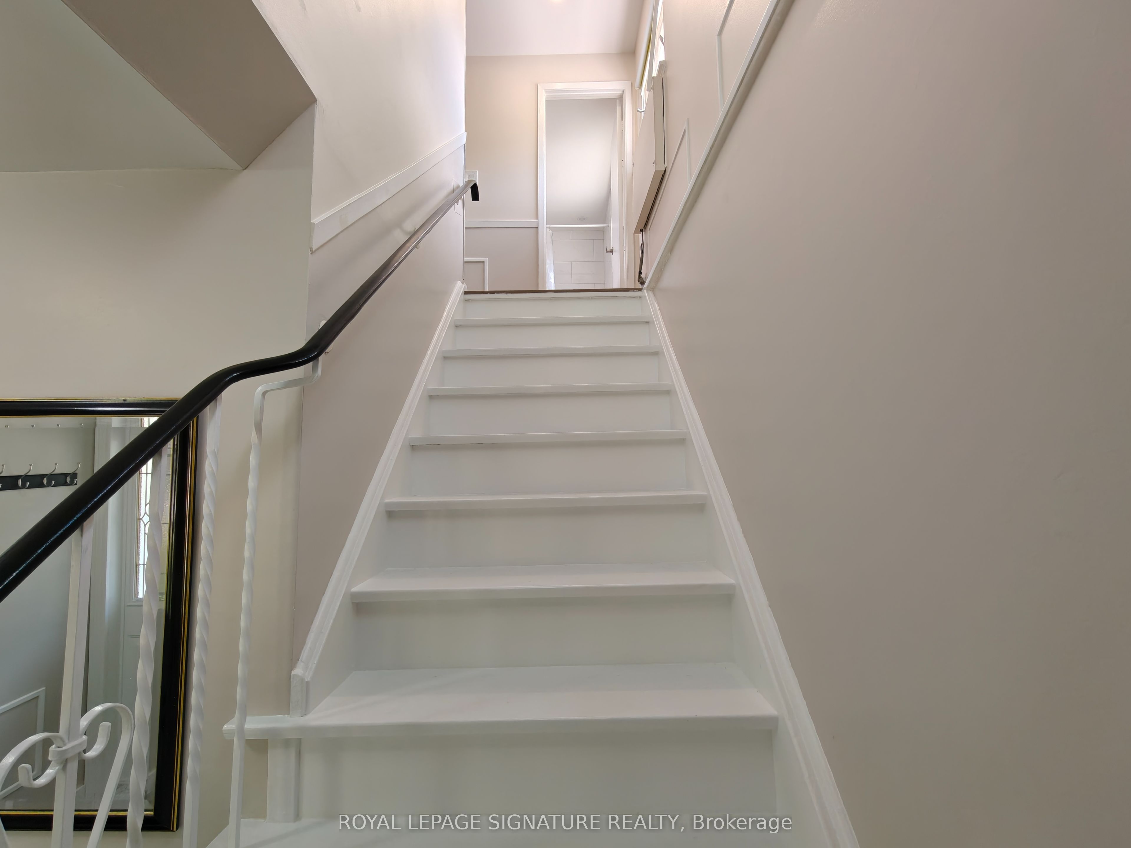 MLS #W12406025 image #3