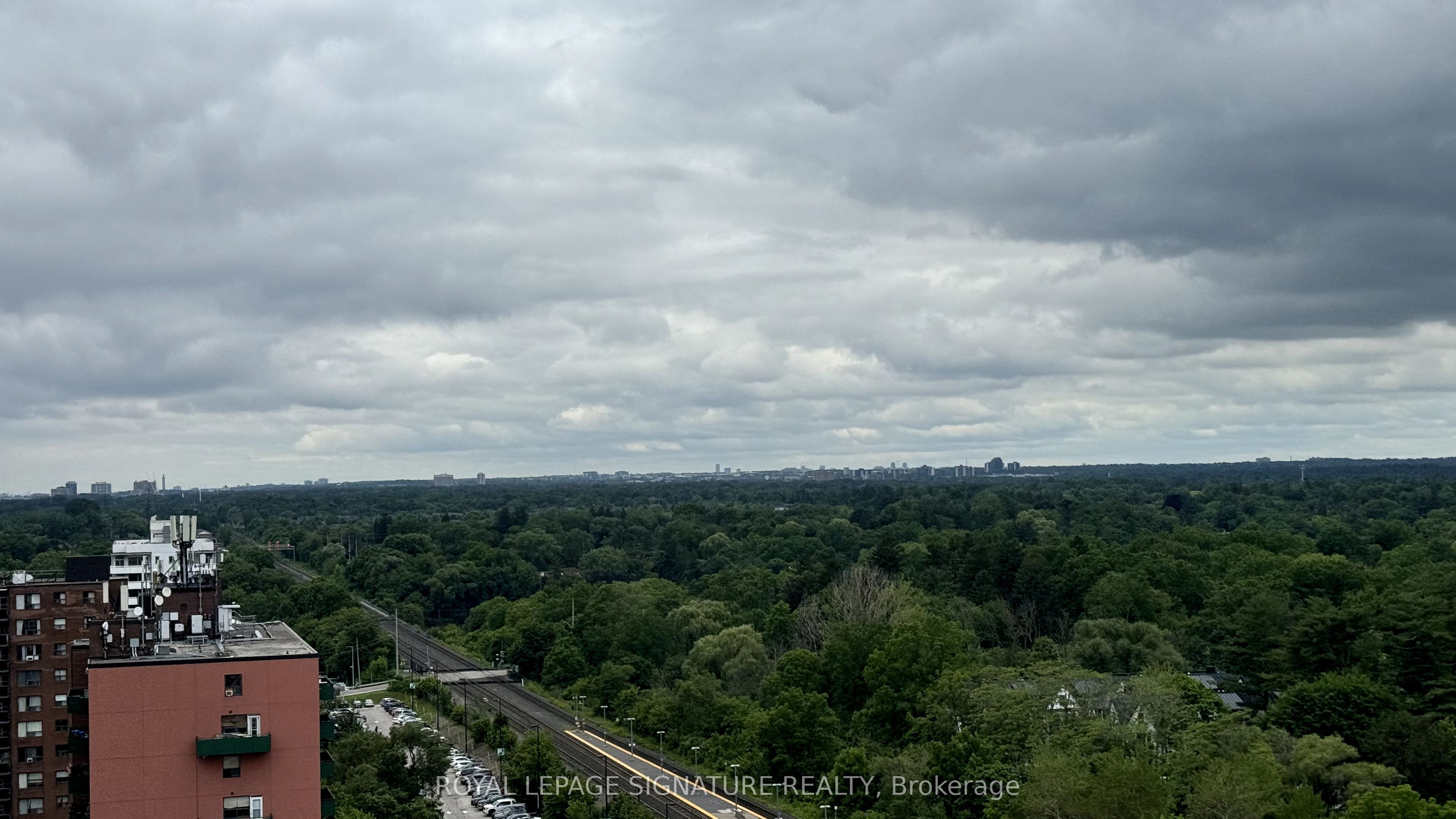 MLS #W12406168 image #6