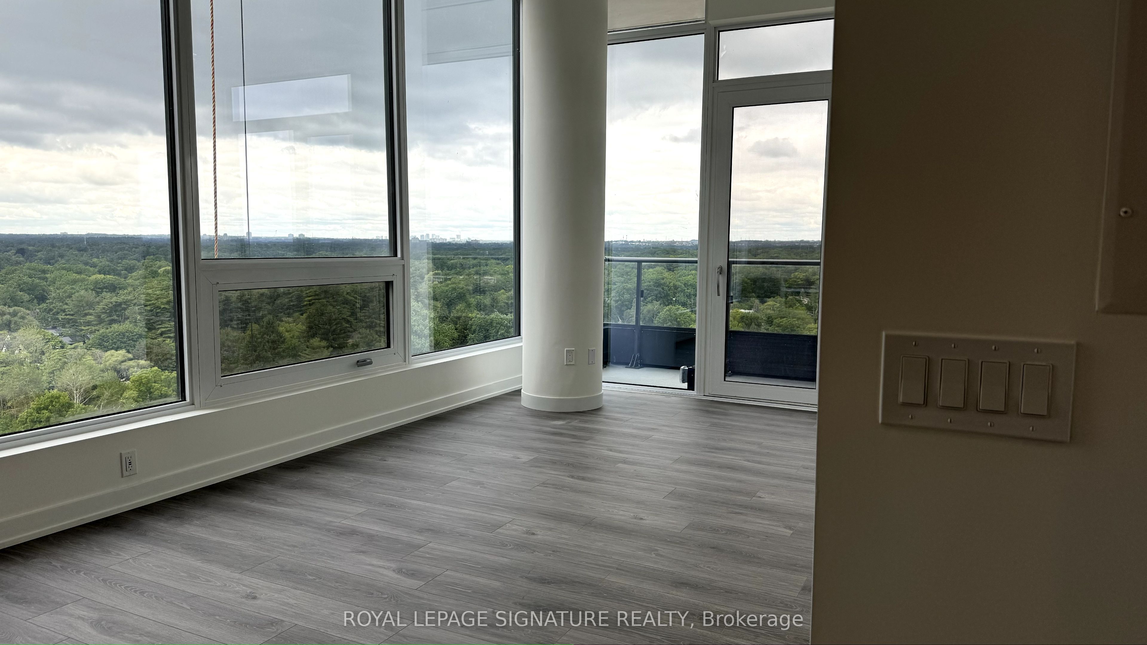 MLS #W12406168 image #8